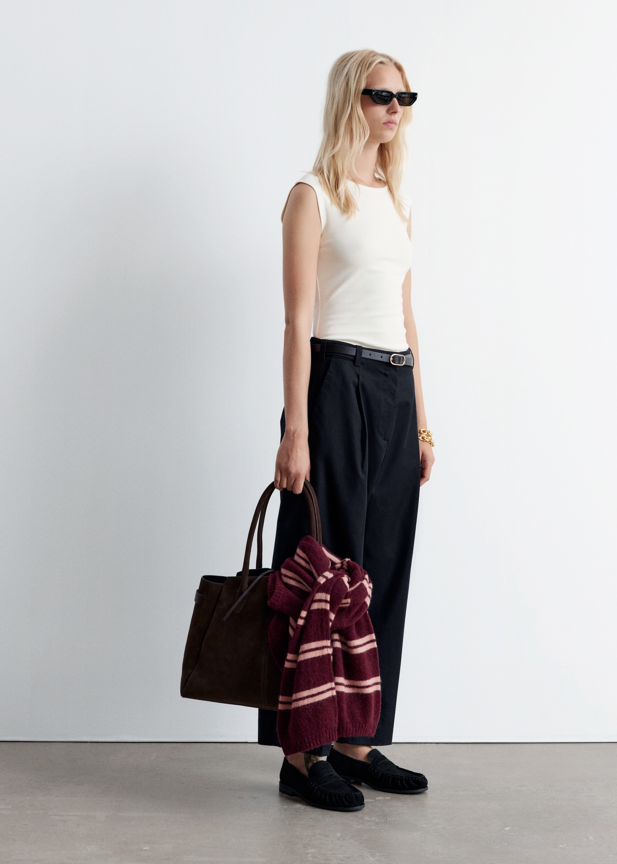 Größeres Bild anzeigen: Oberteil mit V-Ausschnitt hinten - Weiß - Ladies | H&M AT 4