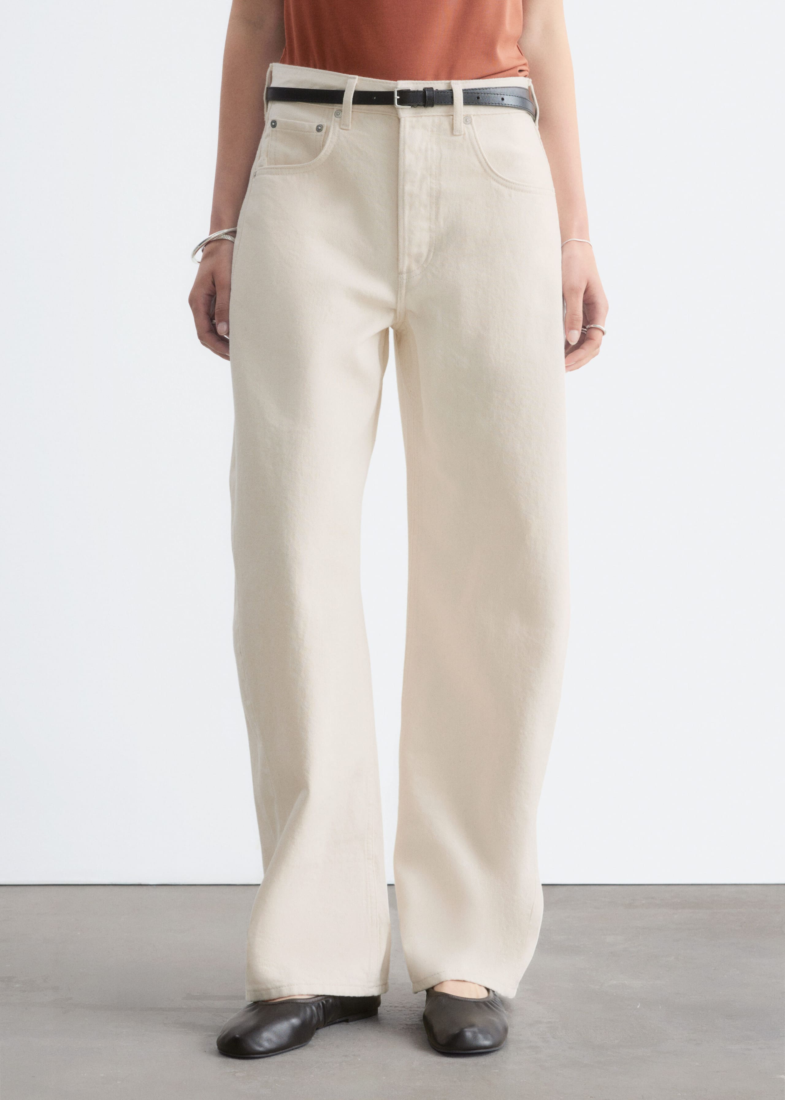 Barrel-Leg Jeans - Cream - Lookbook
