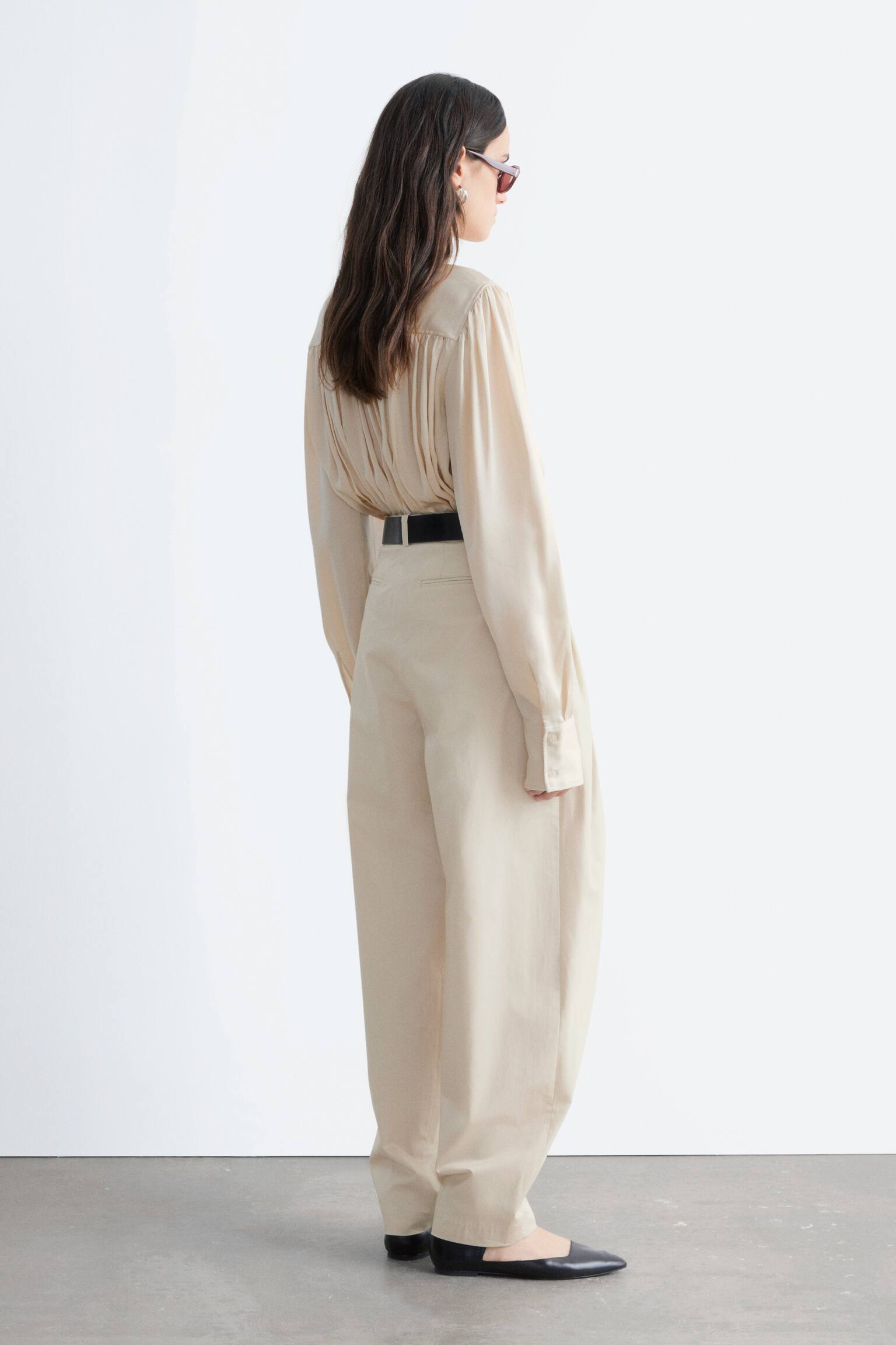 Pantaloni barrel a pieghe - Bianco sporco - 7