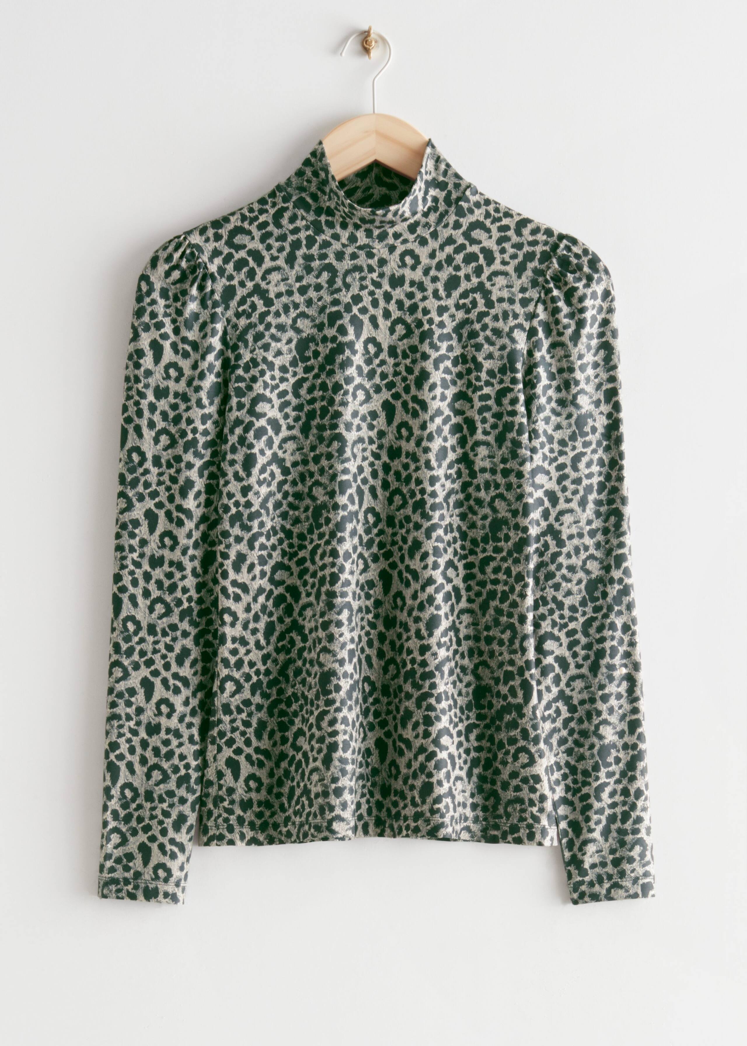 Printed Mock Neck Top - Leo Print - Natura morta