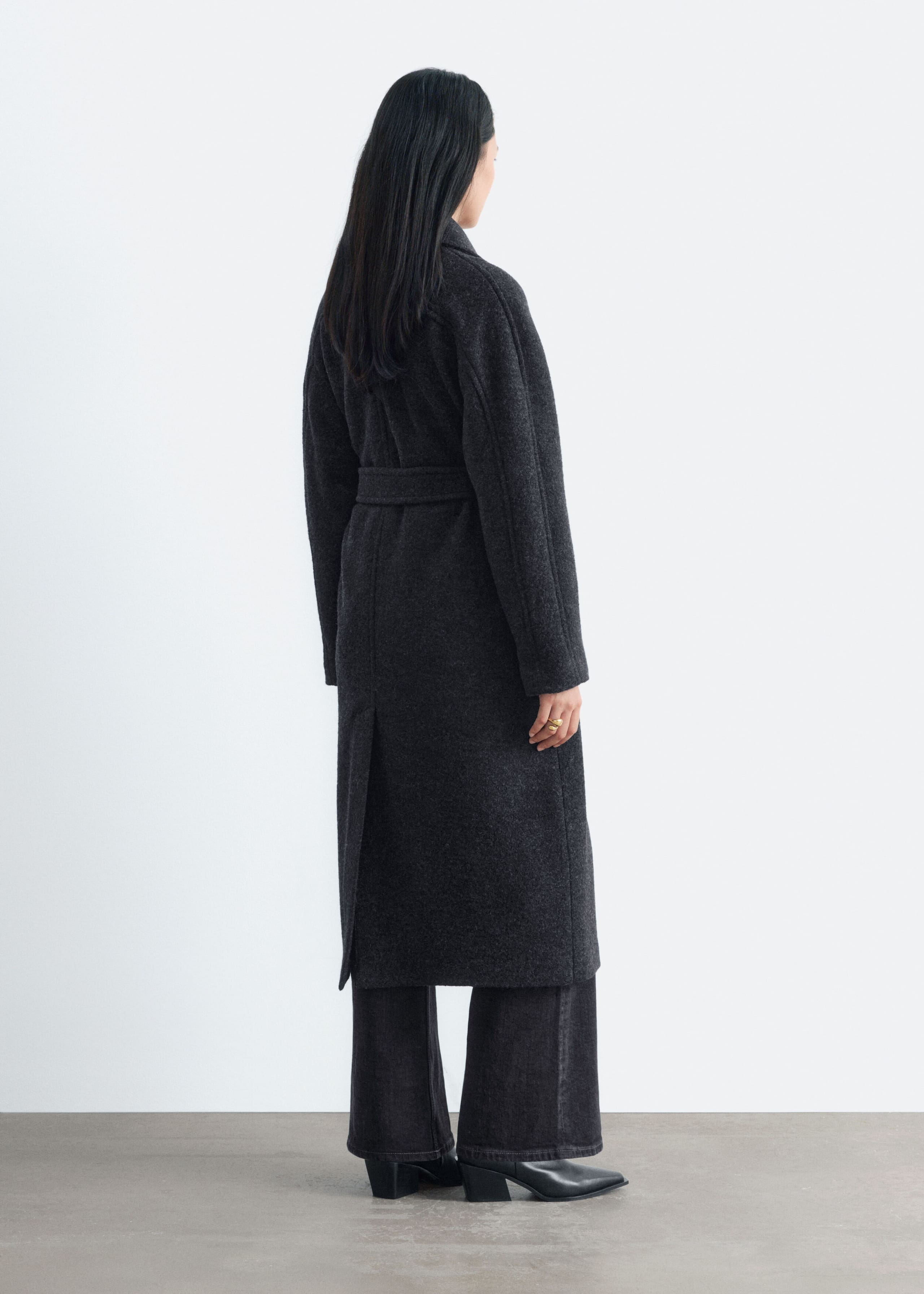 Jas van boucléwol - Donkerbruin - Lookbook