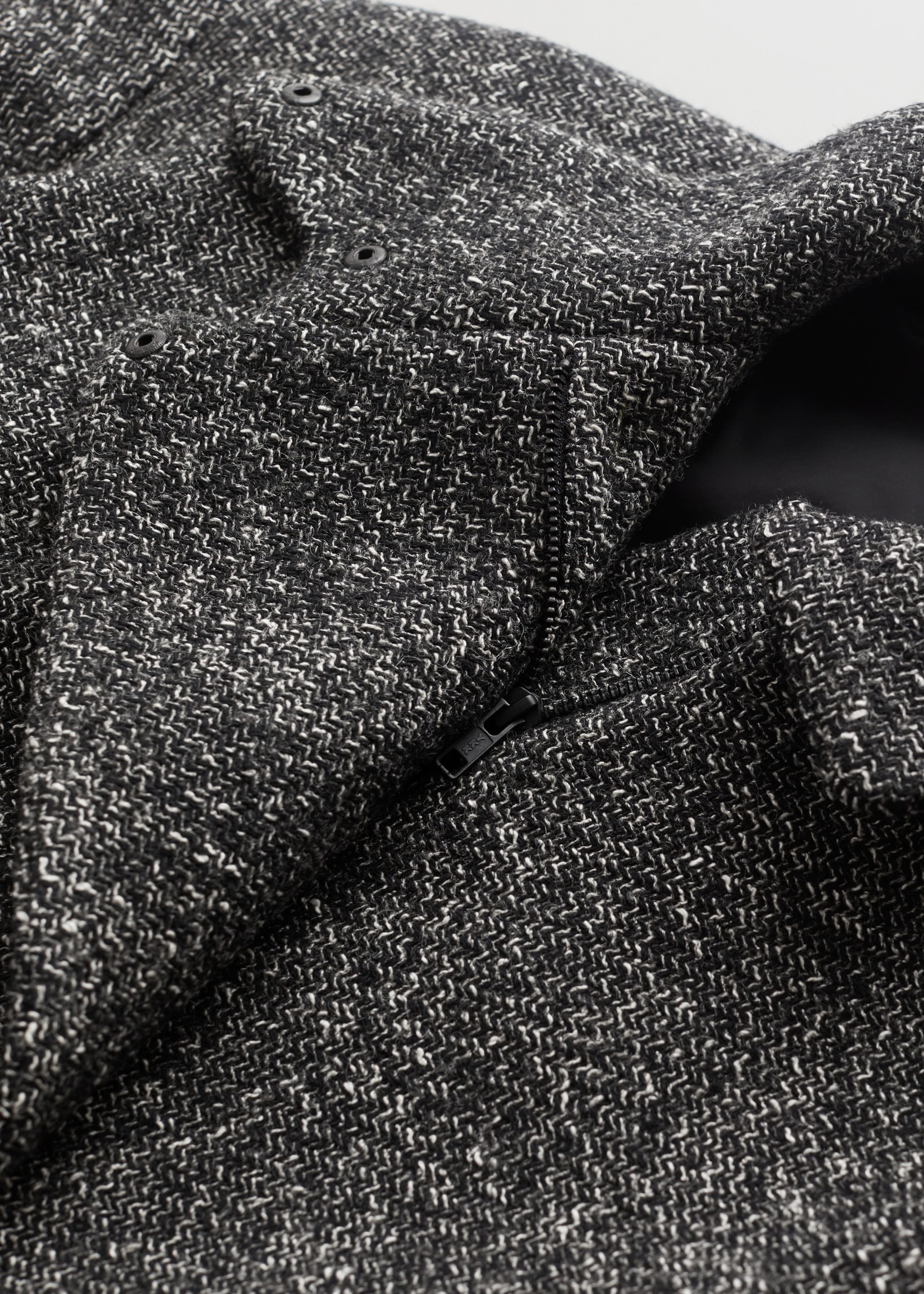 Mantel mit Gürtel - {{variantName}} - Beschreibendes Detail