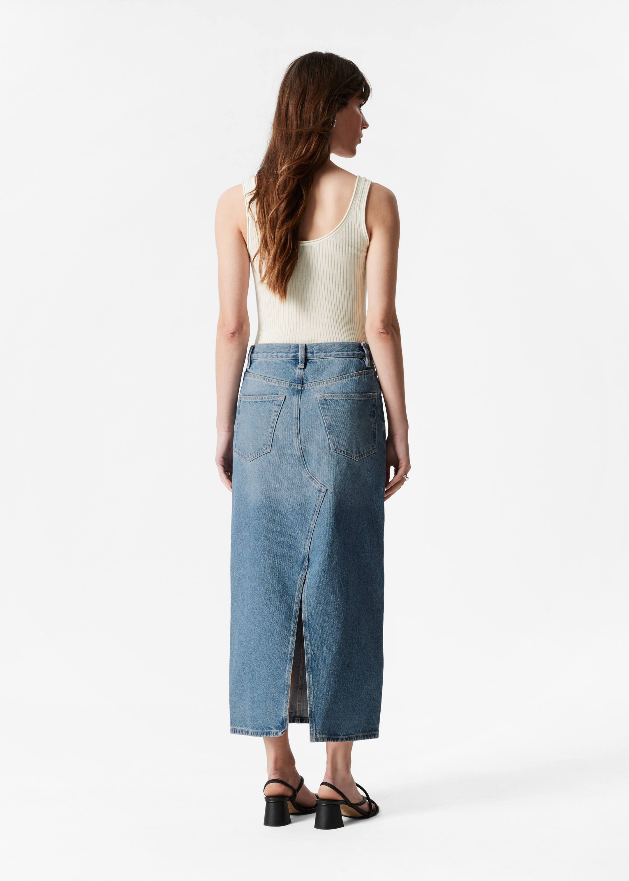 Visa större bild: Midikjol i denim - Mellanblå - DAM | H&M SE 5