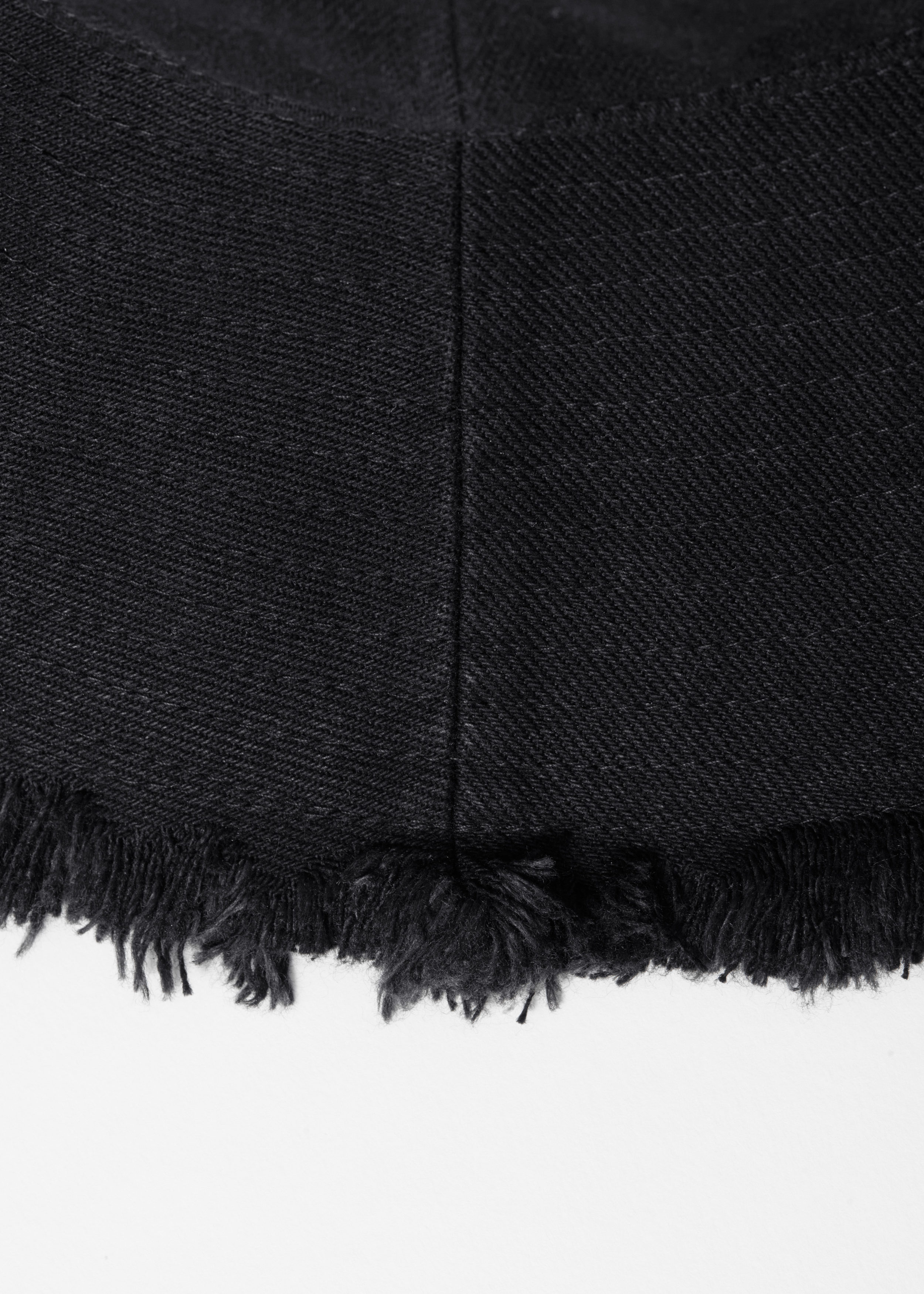 Image of Gorro de pescador con flecos