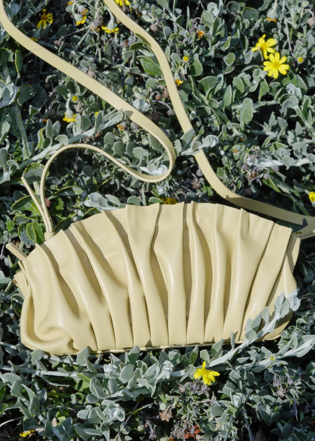 Image of Pochette moulée en cuir