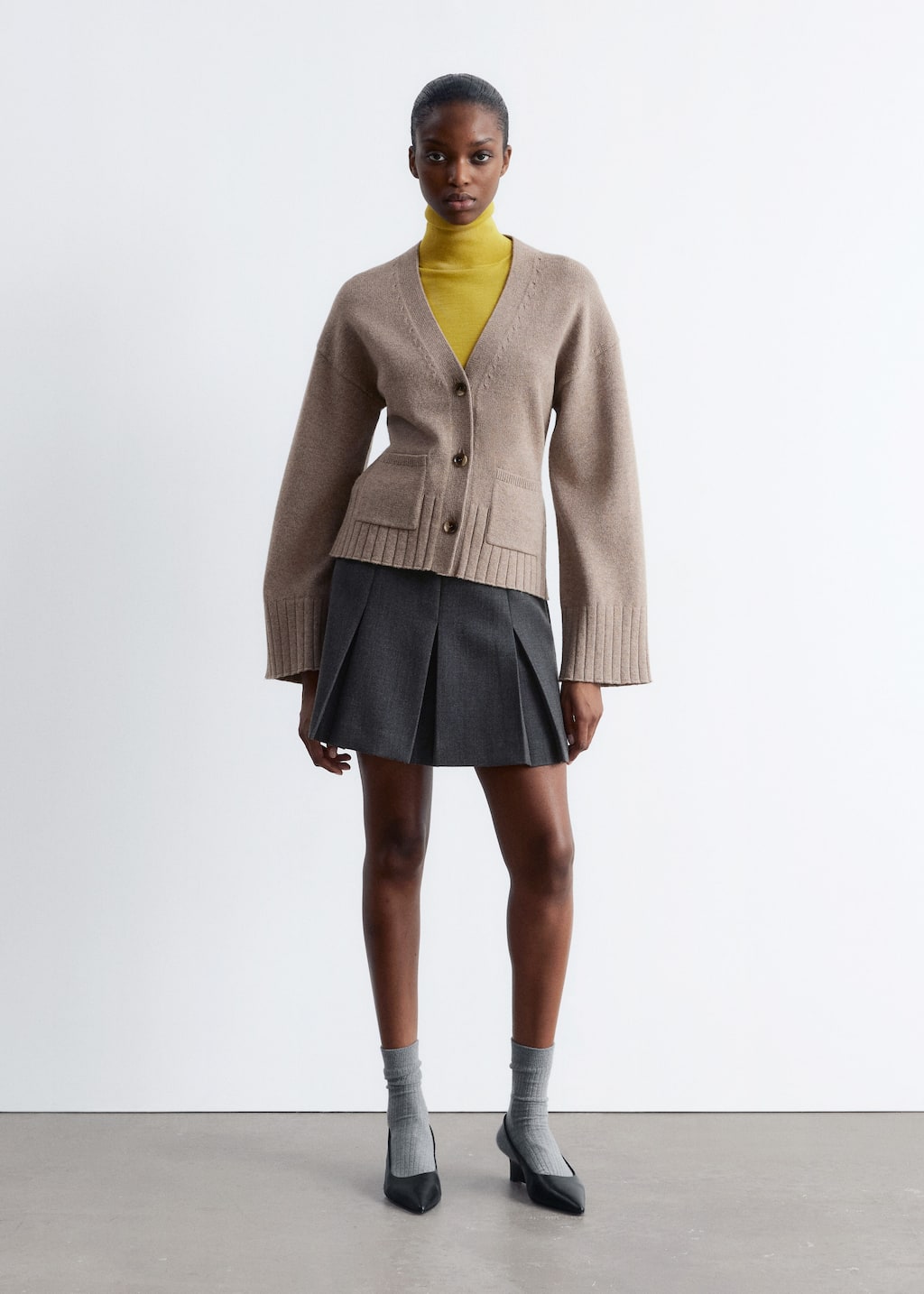 Image of Schmal zulaufende Strickjacke