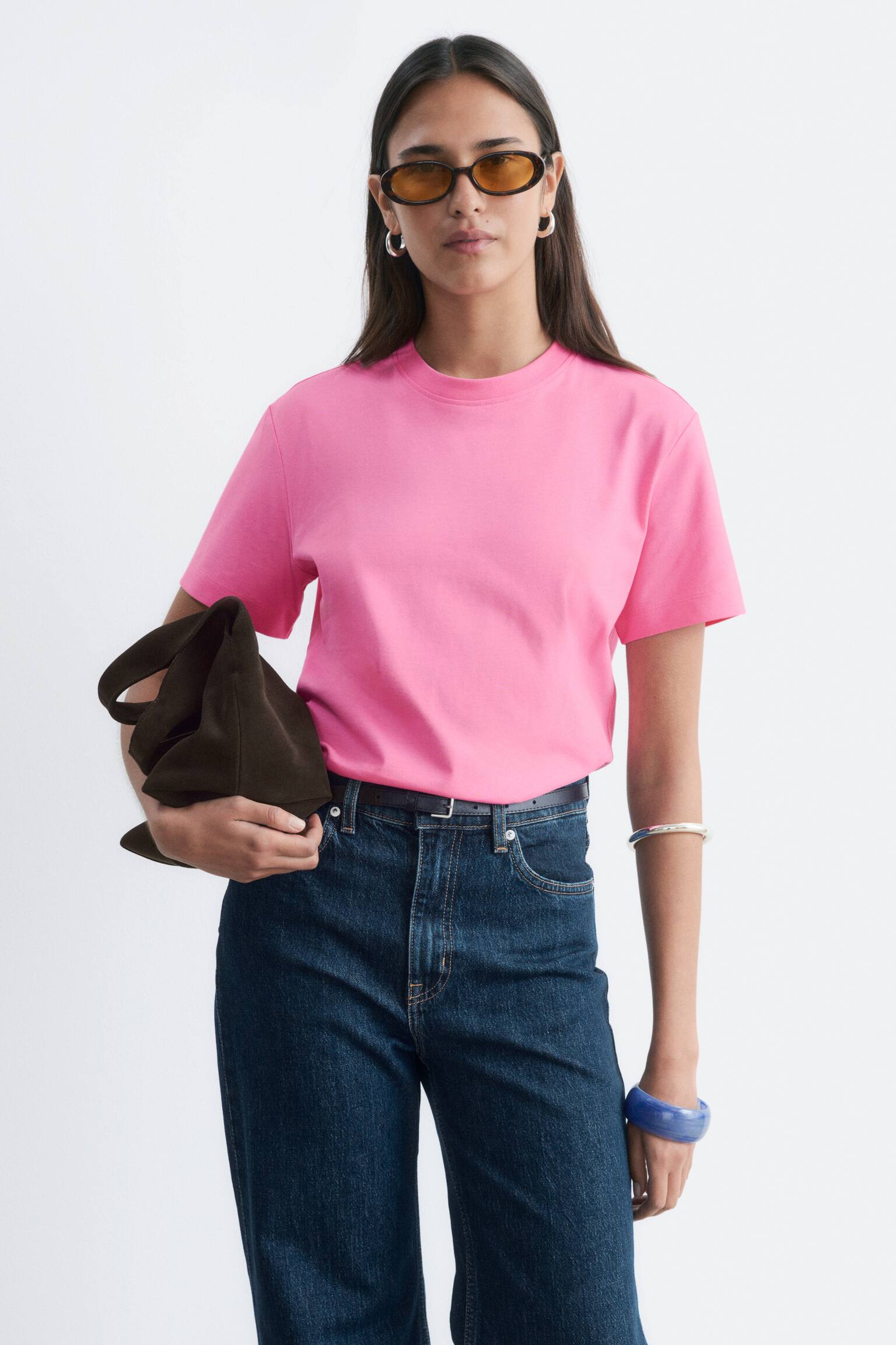 T-shirt i bomuld med crewneck - Pink/Grey Melange/Light Mole/Hvid/Mørkebrun/Marineblå/hvide striber/Brown/Sort/Pink/brune striber/Lyseblå/Lyserød/Gul/Syrenfarvet - 1
