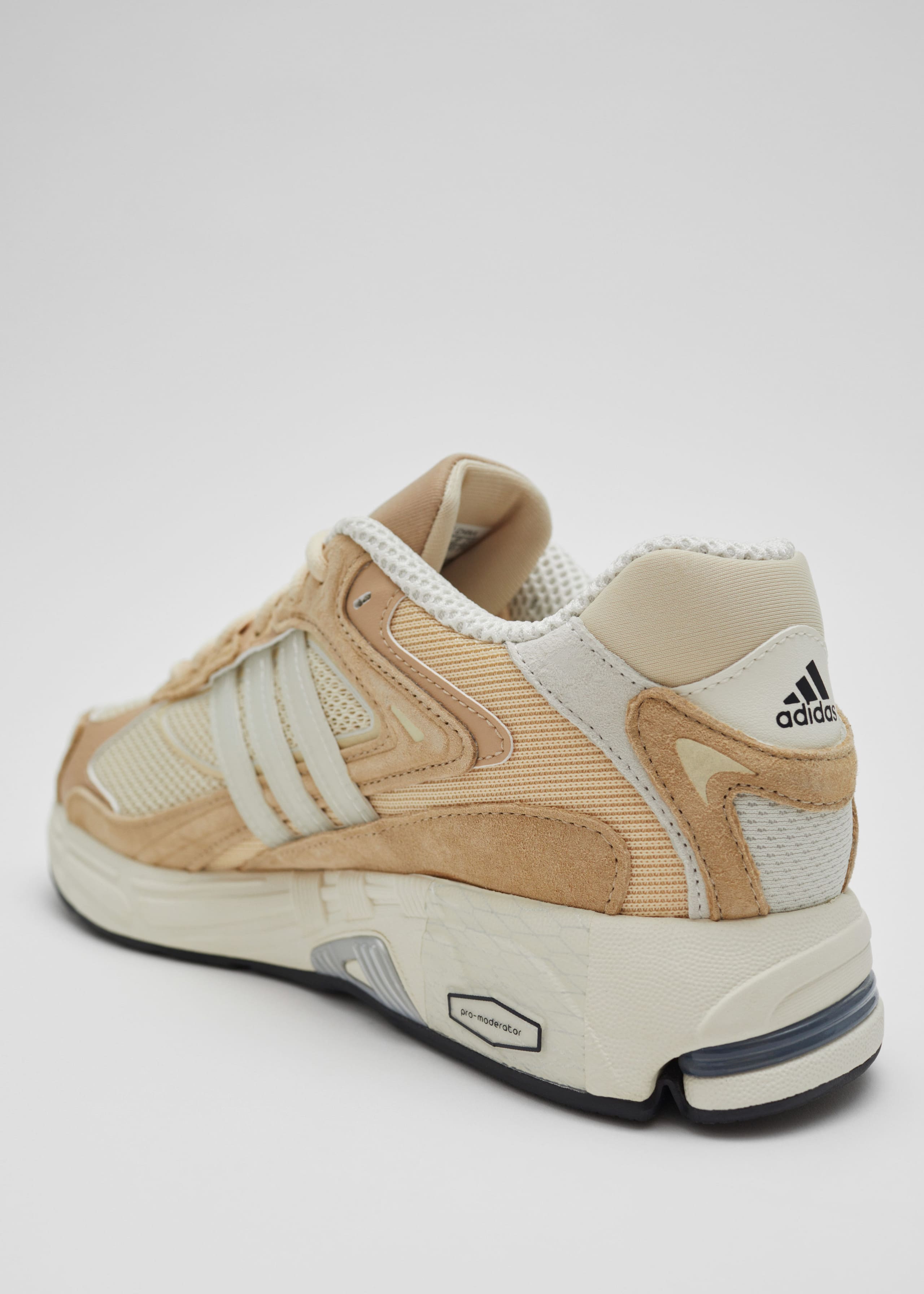 adidas Originals Response CL - {{variantName}} - Descrizione dettagliata