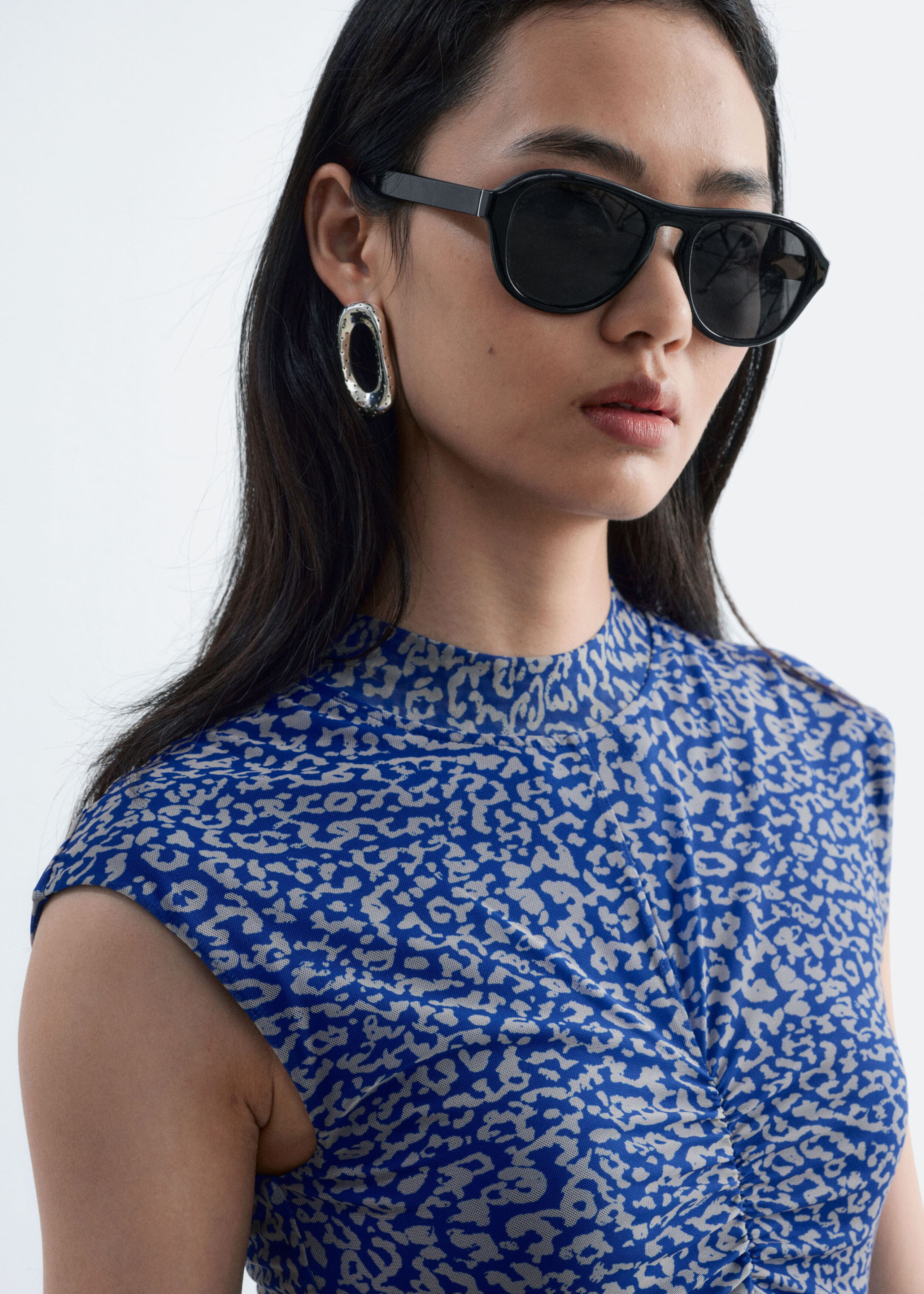 Soft-Edge Square Sunglasses - Black - Still Life