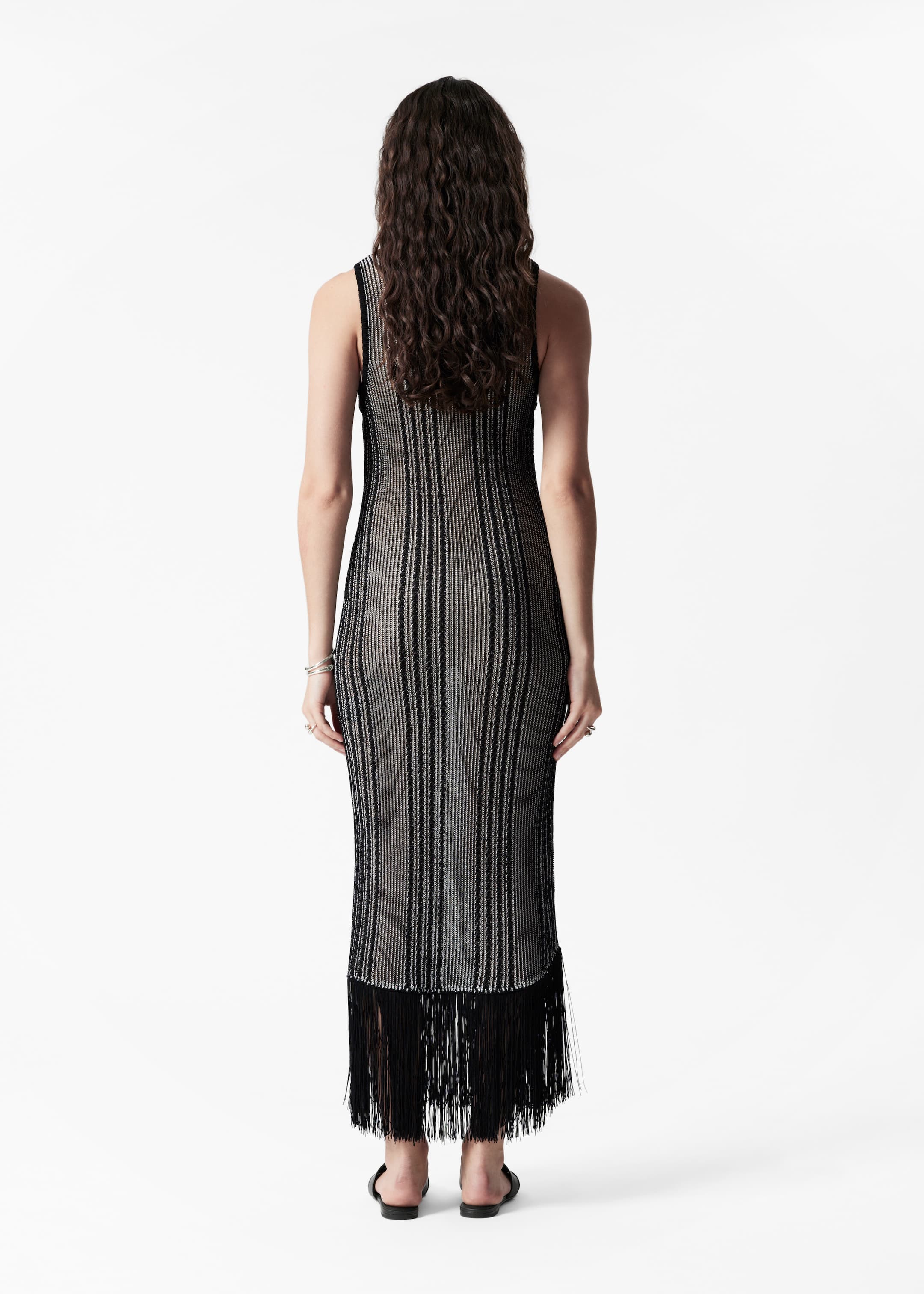 Zobrazit větší obrázek: Knitted Fringe Midi Dress - Černé proužky - ŽENY | H&M CZ 3