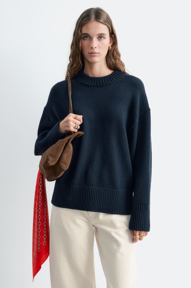Wełniany sweter oversize - Ciemnoniebieski/Złamana biel/Różowy - 1