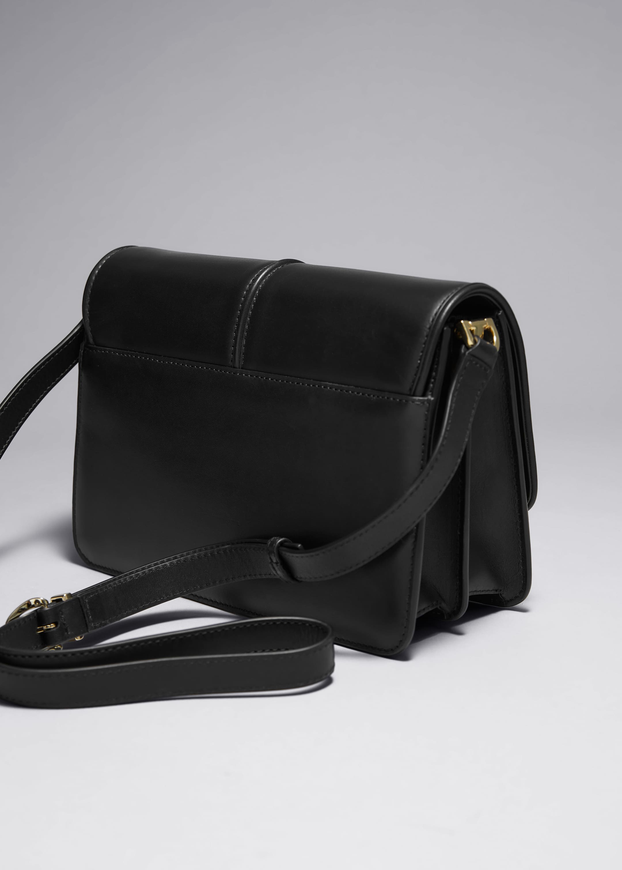 Größeres Bild ansehen: Klassische Schultertasche aus Leder - Schwarz - Ladies | H&M DE 2