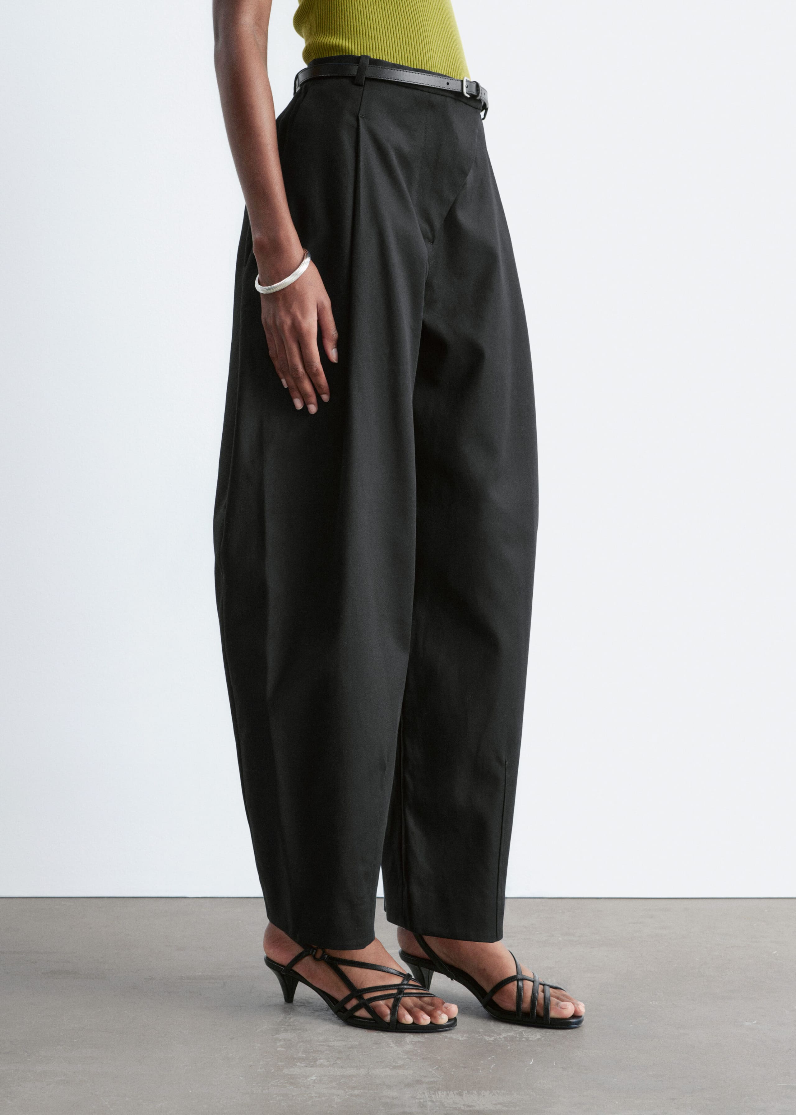 Image of Pantalones de perneras de barril