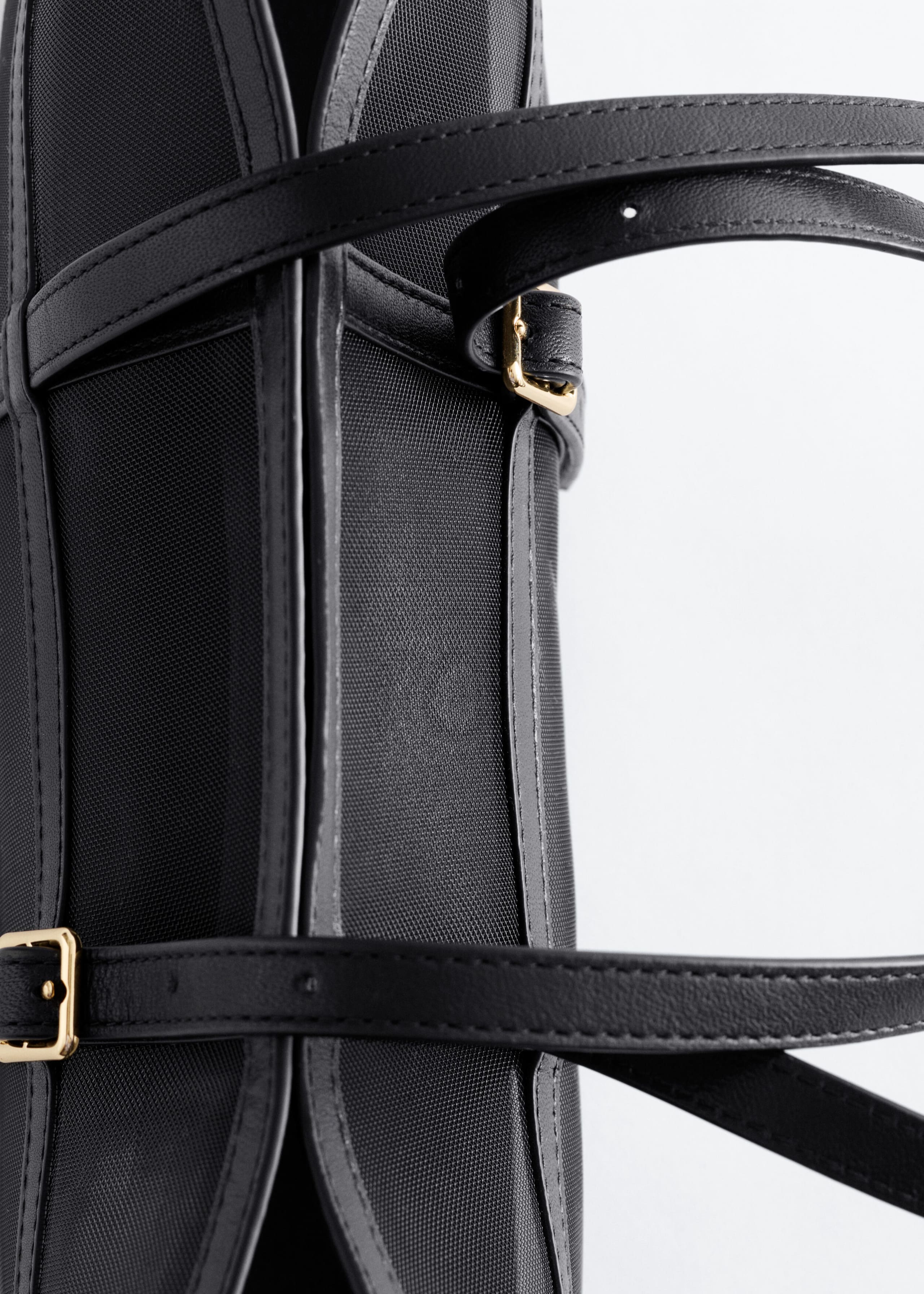 Leather-Trimmed Canvas Tote Bag - {{variantName}} - Descriptive Detail