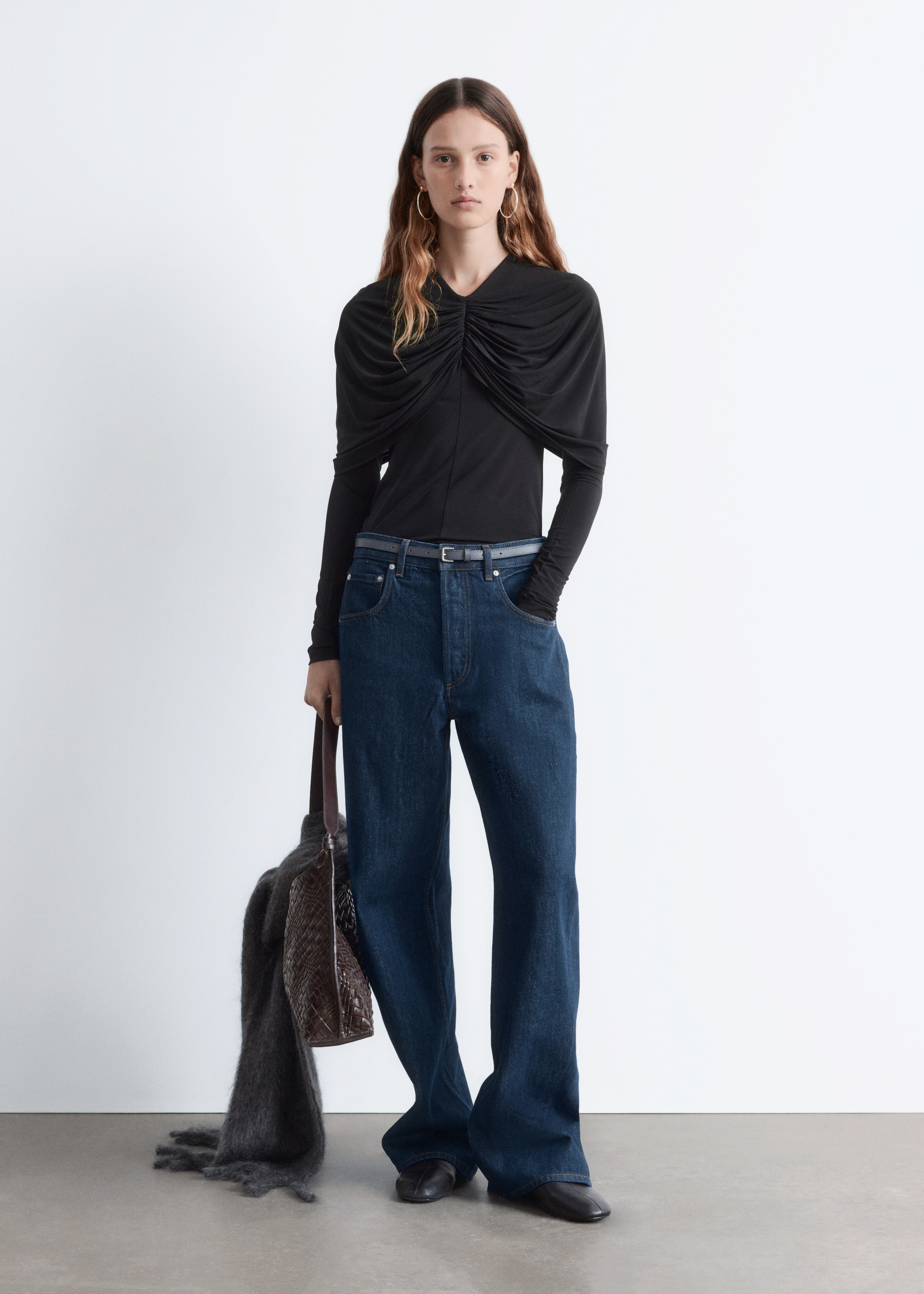 Maglia con dettaglio a mantella drappeggiato - Nero