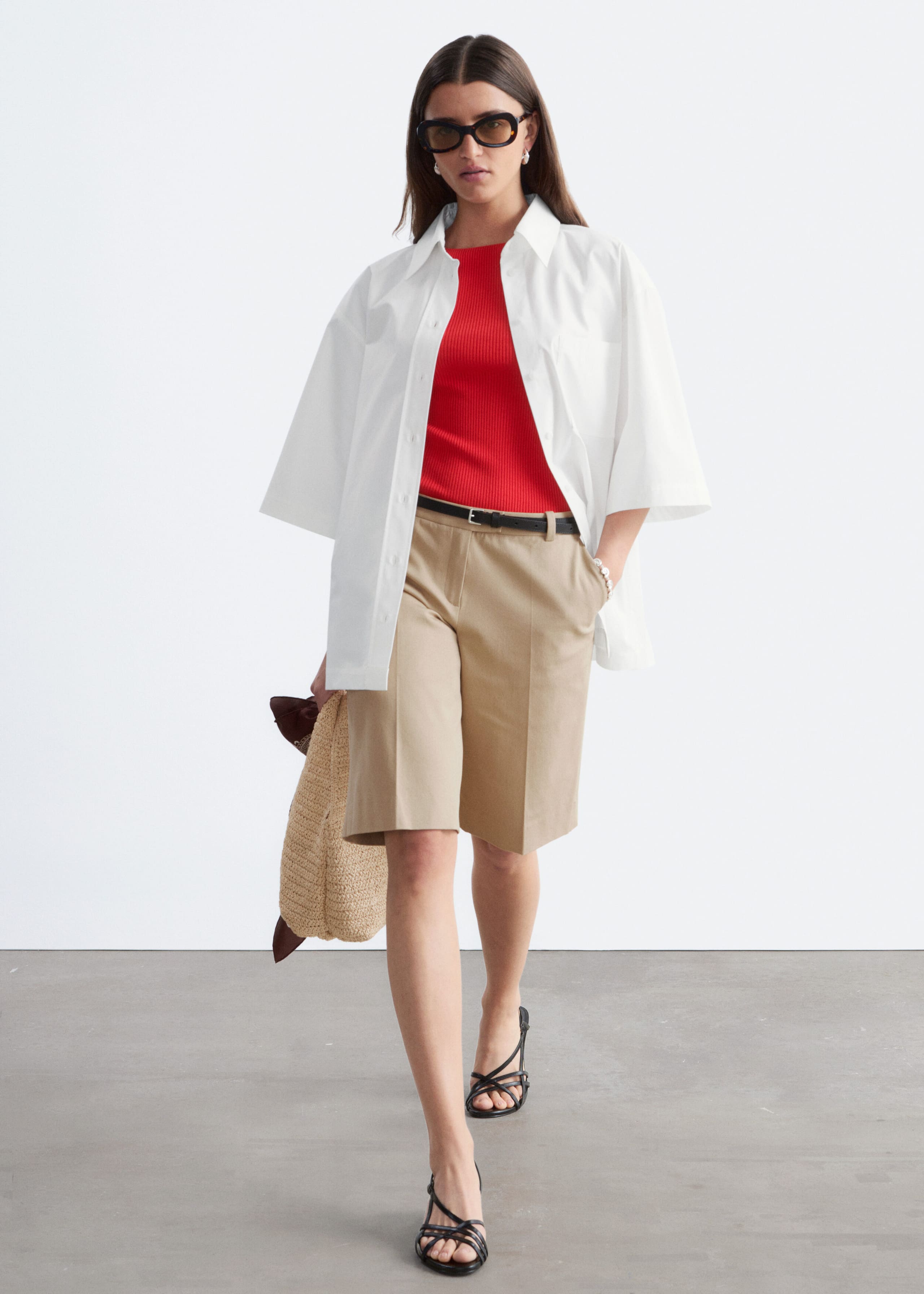 Tailored Knee-Length Shorts - Beige - Lookbook