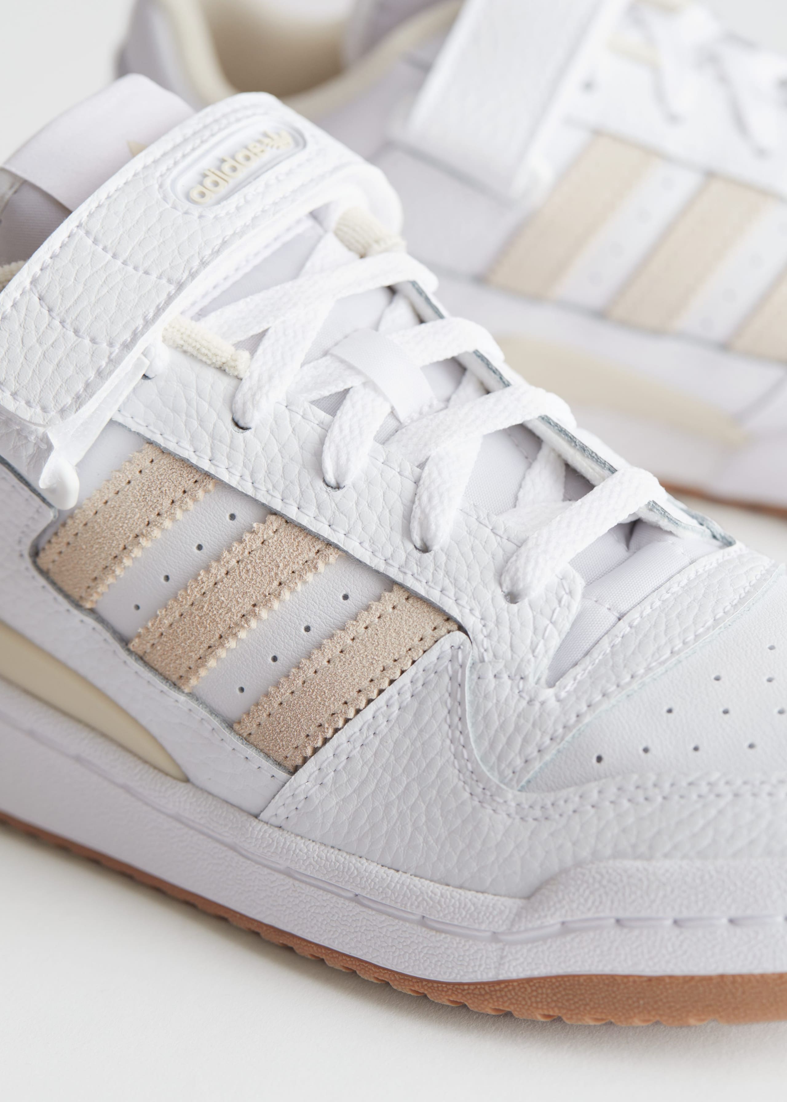 Adidas Forum basses - {{variantName}} - Descriptive Detail