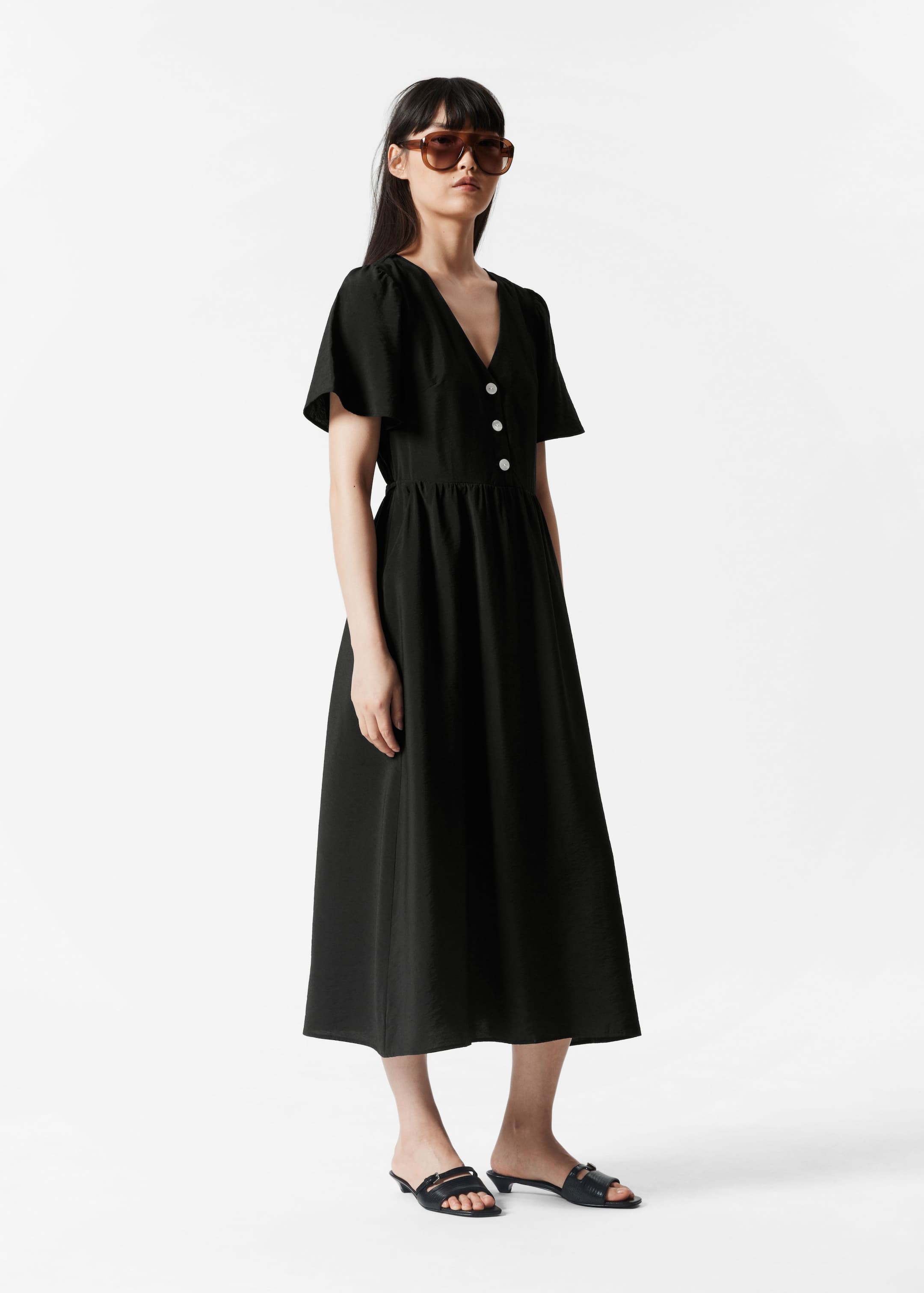 Zobrazit větší obrázek: Midi šaty s výstřihem do V - Černá - ŽENY | H&M CZ 3
