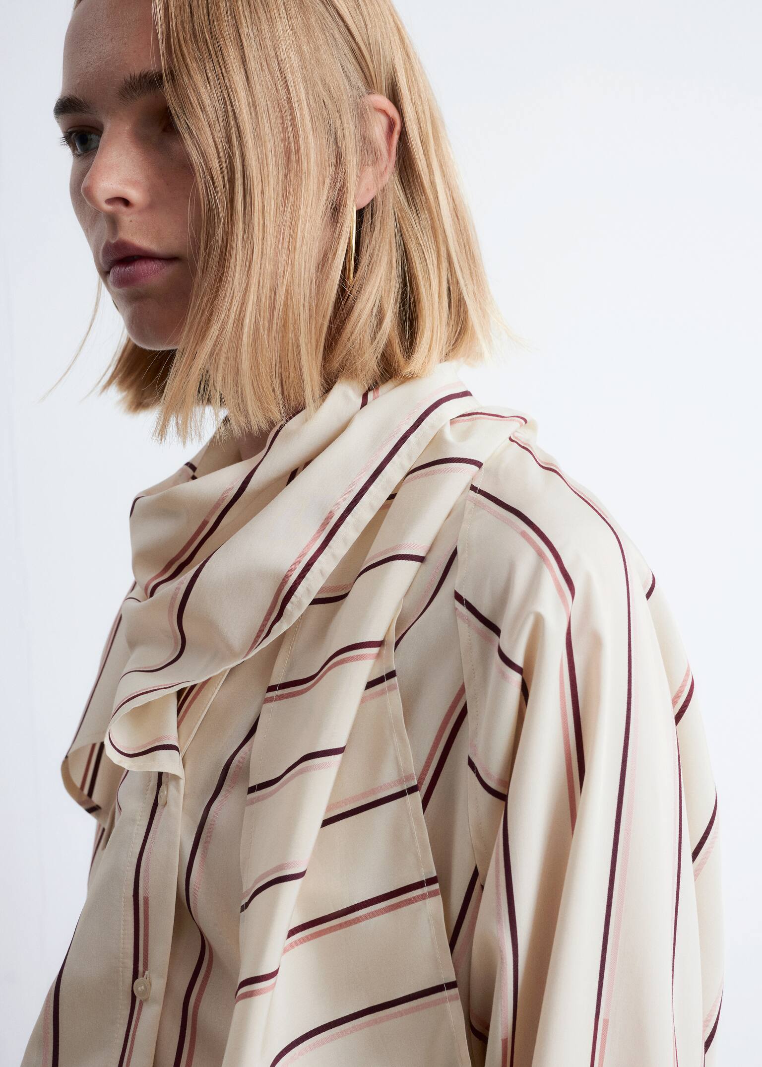 Skjorte med tørklæde - Beige striber/Mørkerød - 3