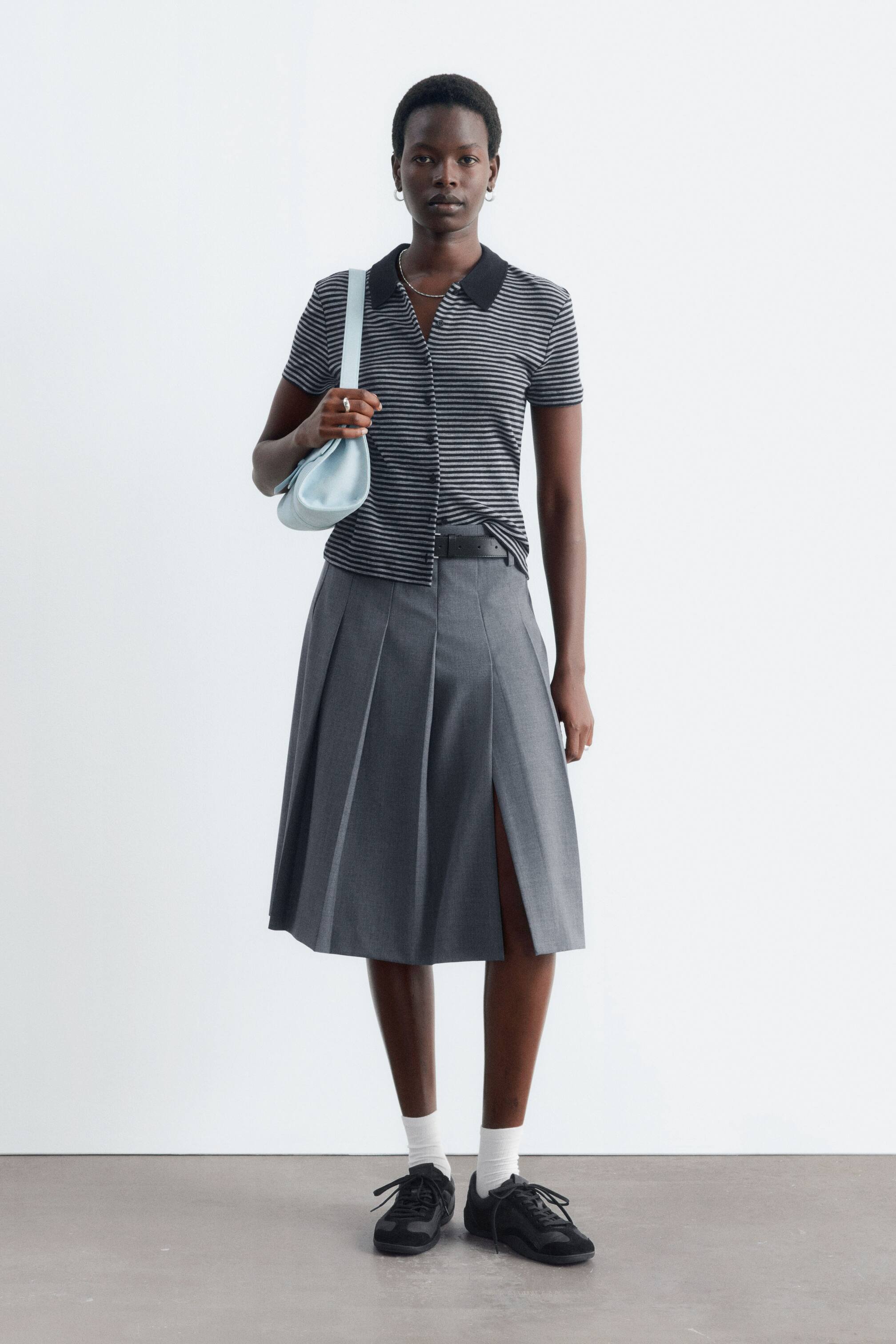 הצגת תמונה גדולה יותר: Pleated Skirt - אפור כהה - Ladies | H&M IL 1
