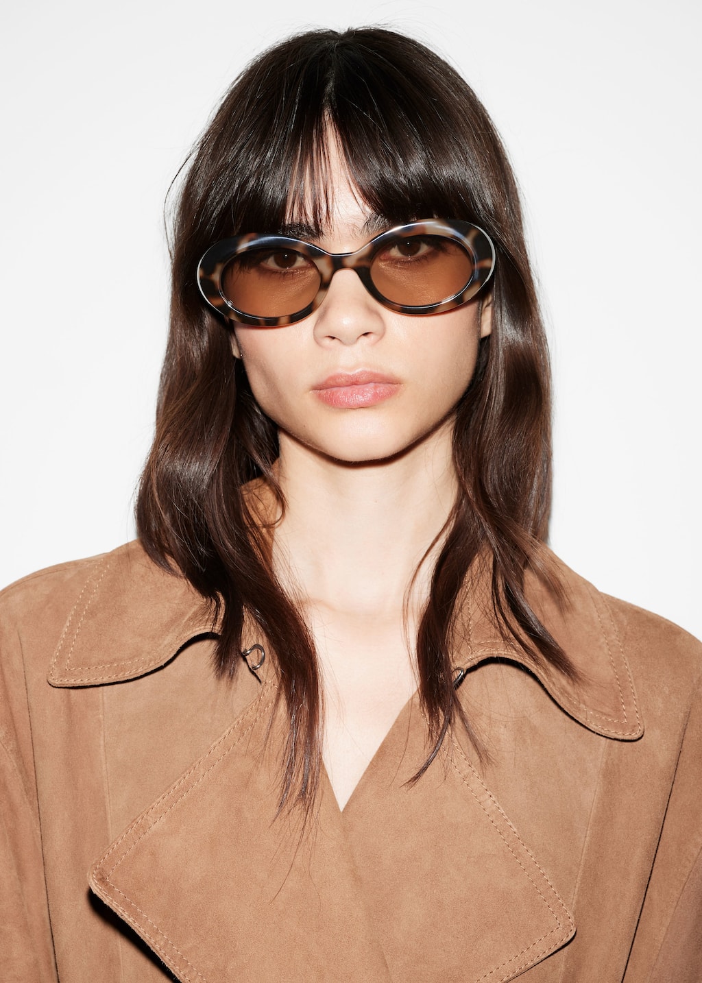 Okulary przeciwsłoneczne z owalną oprawką – Szylkretowy – Lookbook