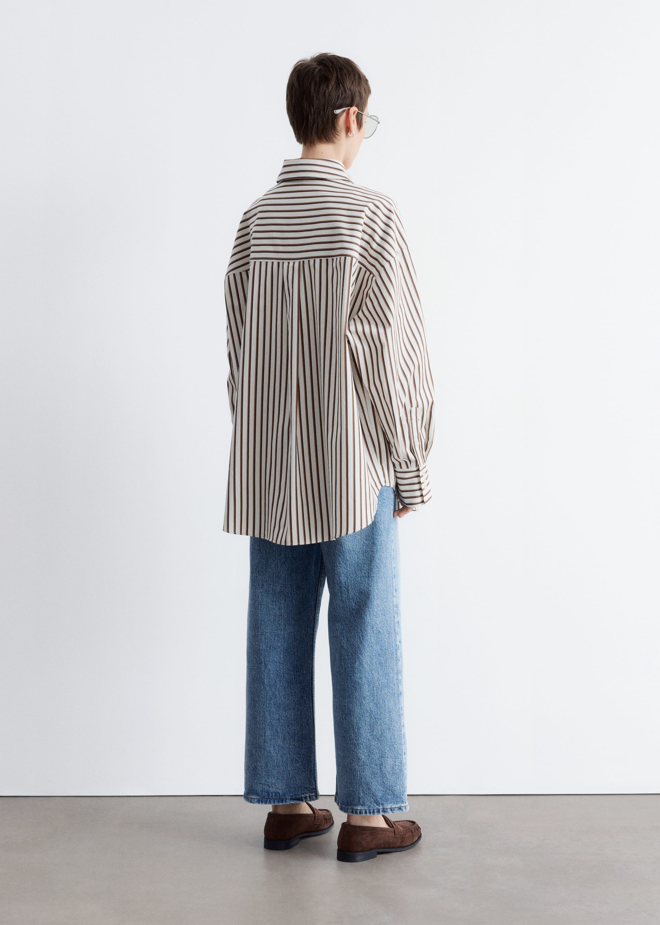 Zobacz większy obraz: Koszula oversize - Biały/Brązowe paski - ONA | H&M PL 4