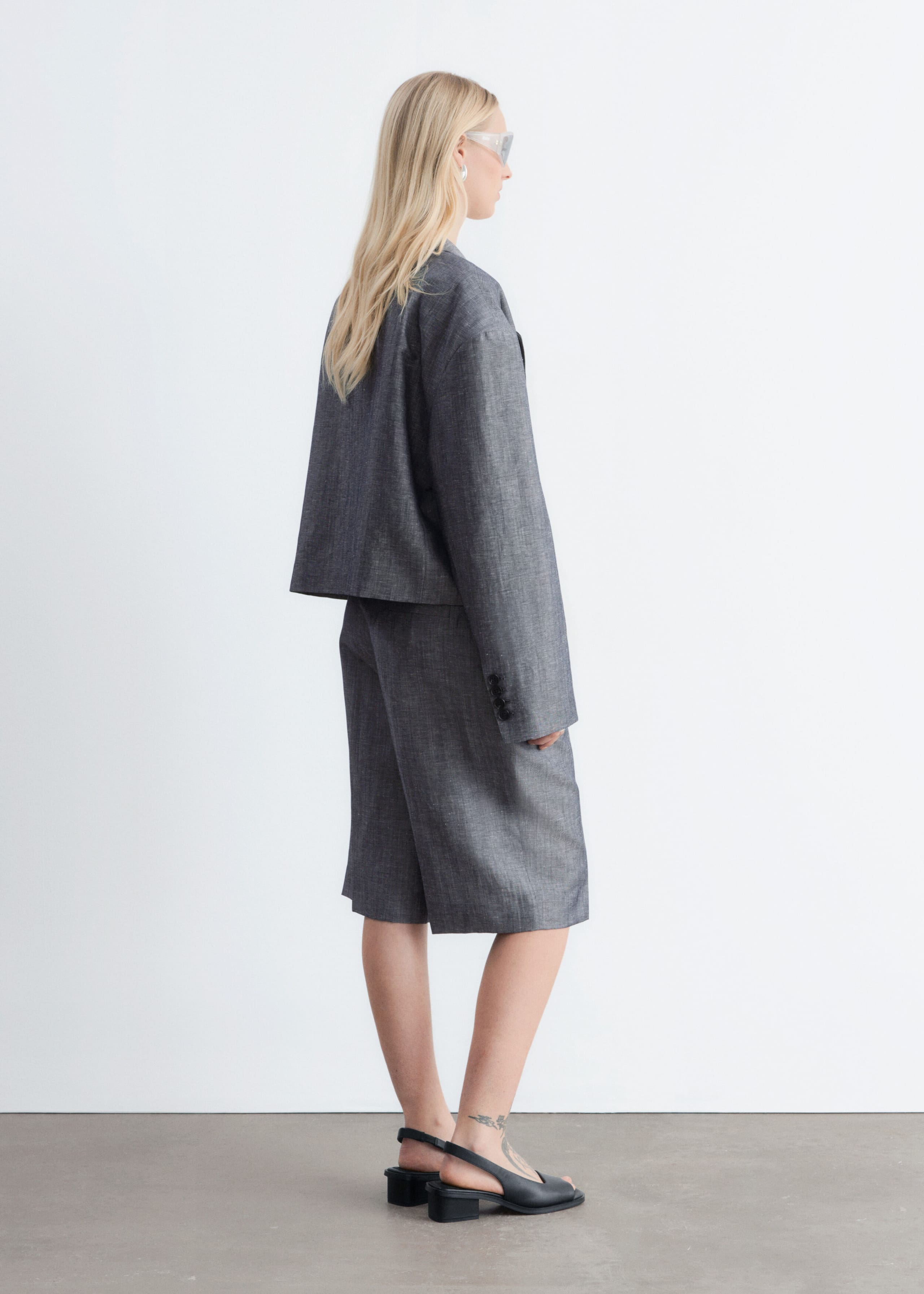 Image of Blazer cropped in lana e lino