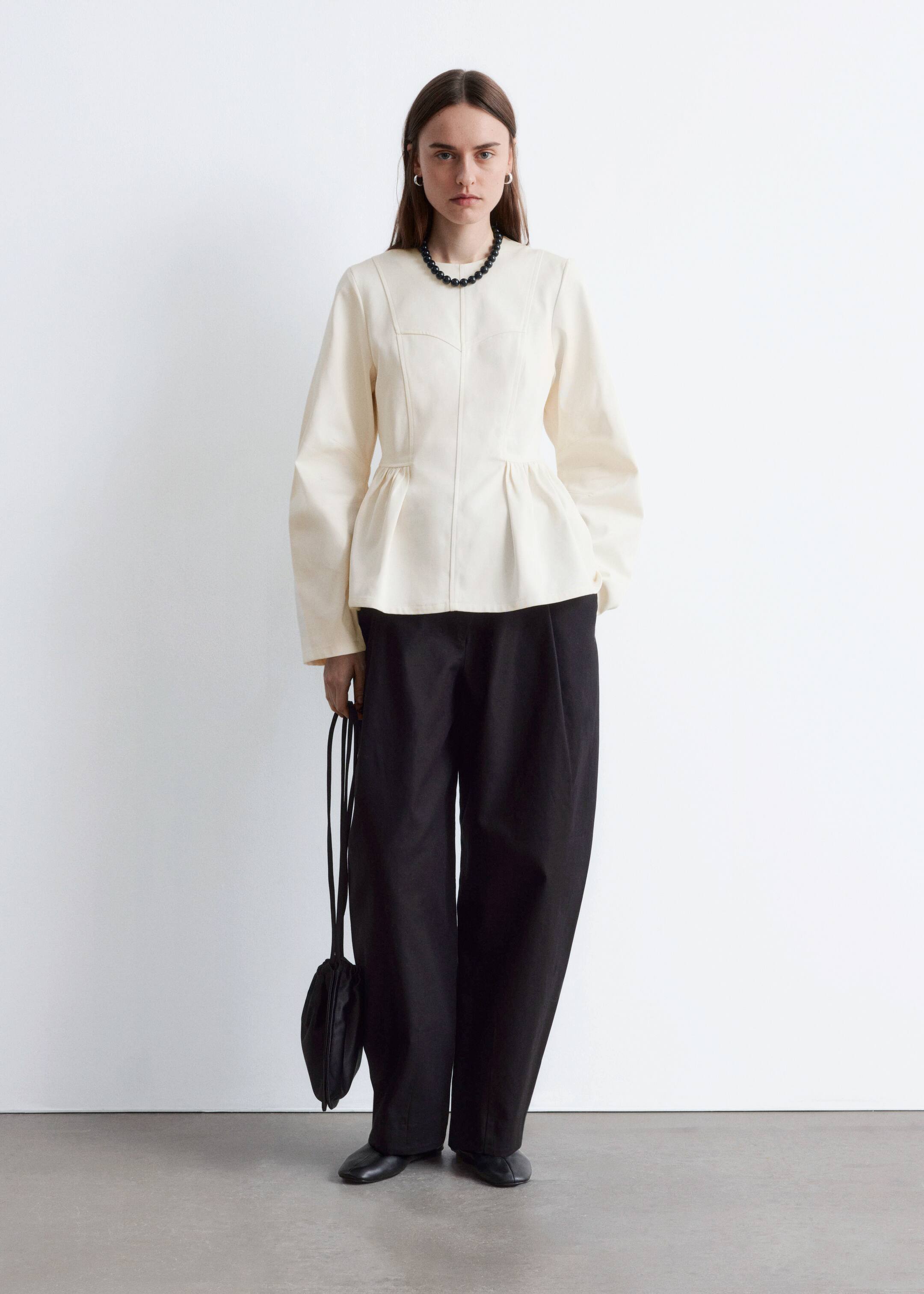 Näytä suurempi kuva: Puuvillapusero peplum-helmalla - Kerma - NAISET | H&M FI 3