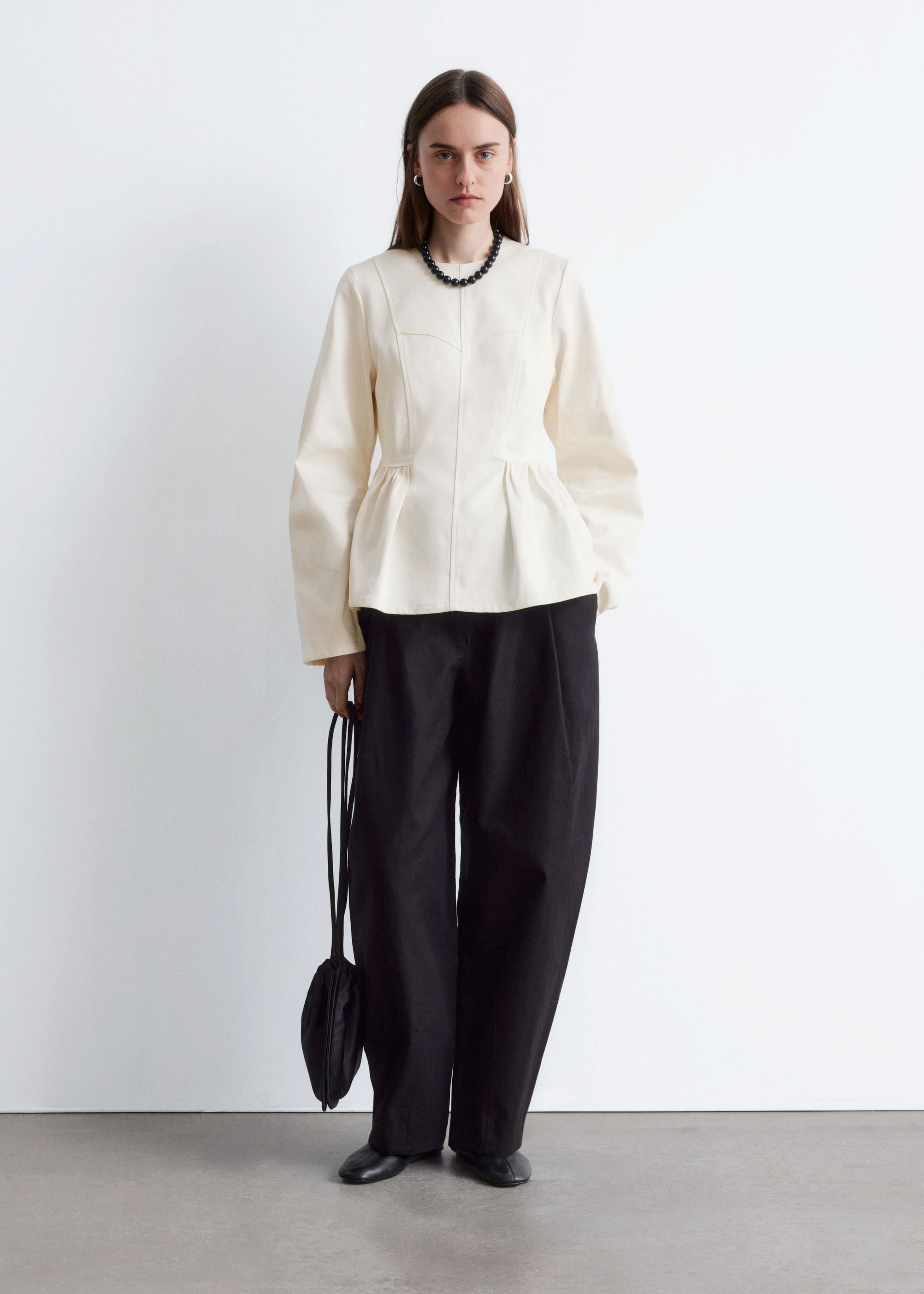 Oberteil aus Baumwolle mit Schößchen - Schwarz - Lookbook