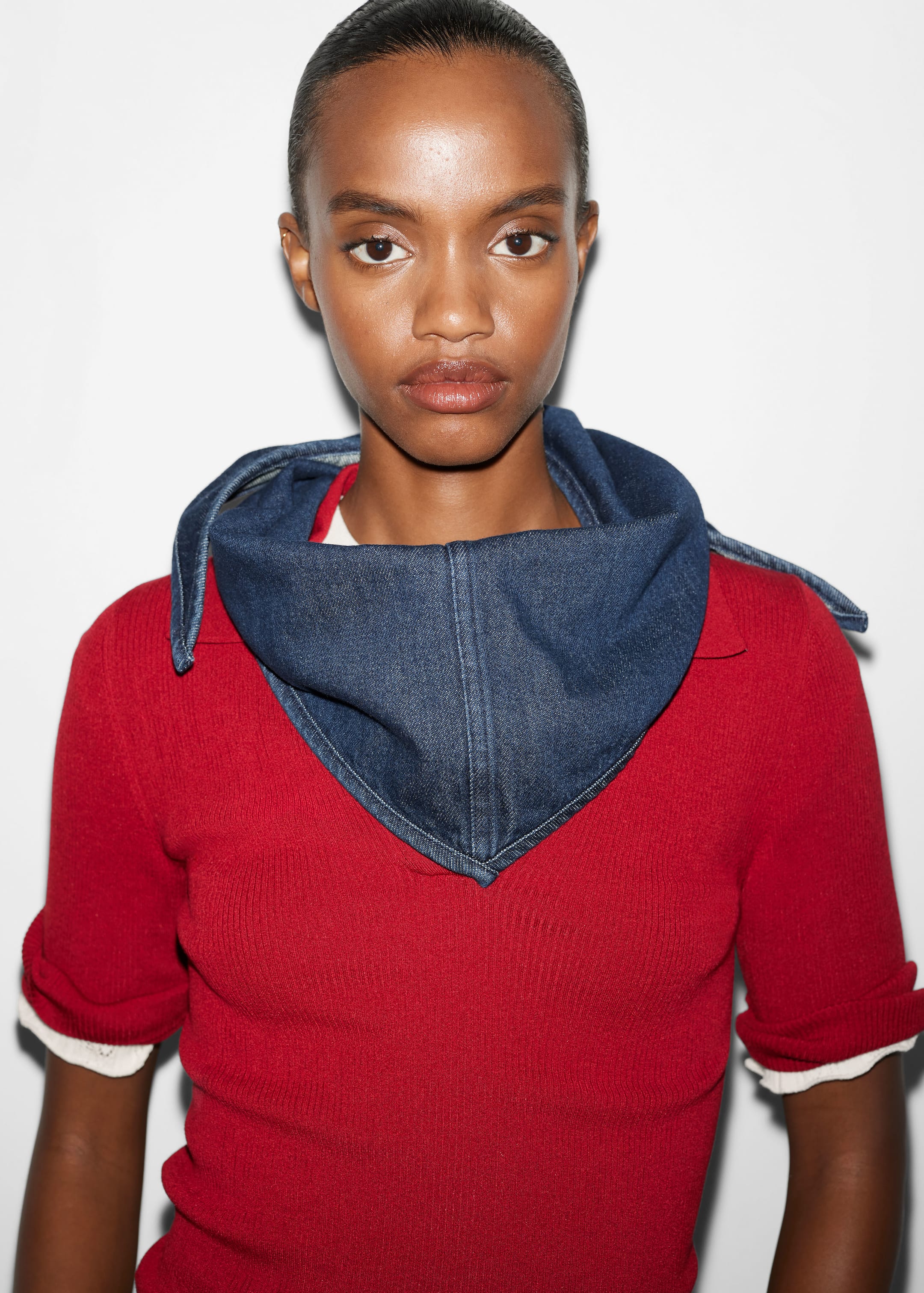 View larger image: Triangle Denim Scarf - Indigo - Ladies | H&M GB 1