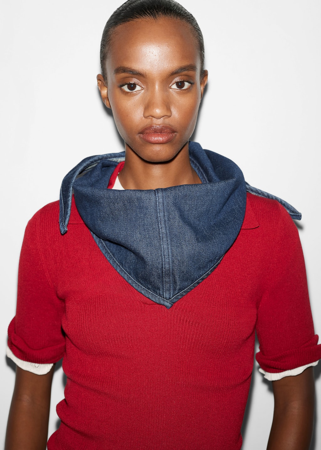 Image of Sciarpa triangolare in denim
