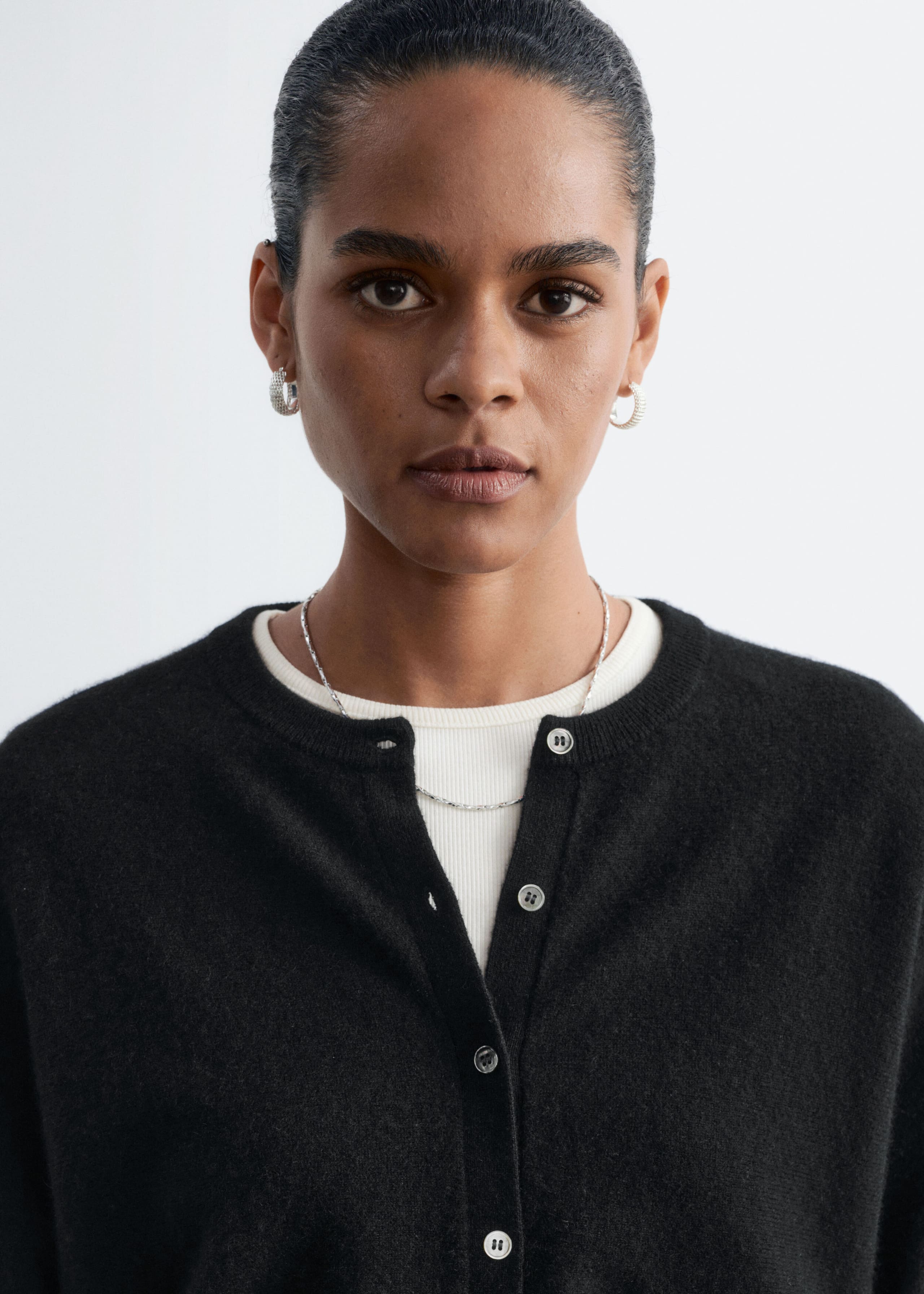 Cashmere Cardigan - Black - Lookbook