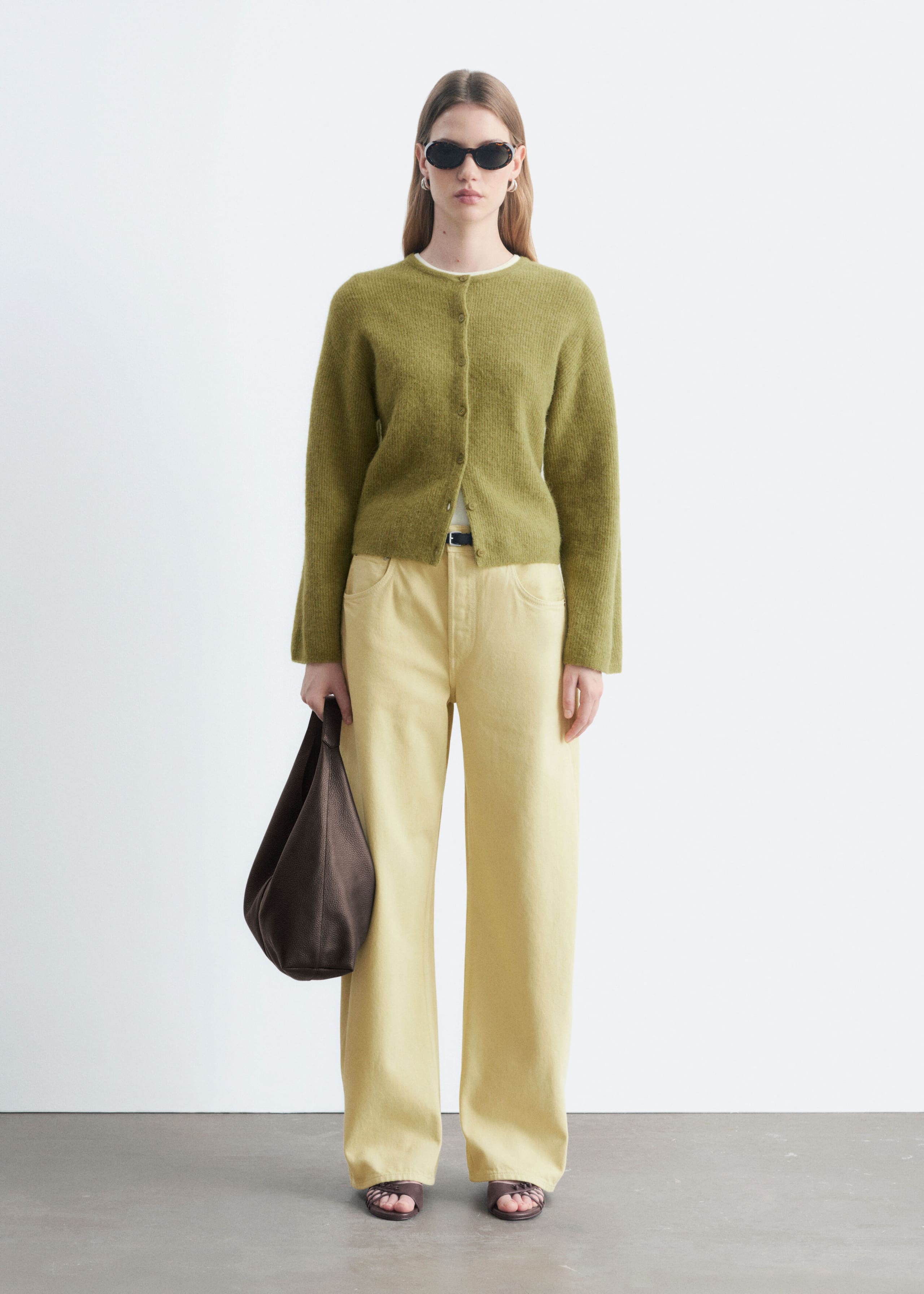 Barrel-Leg Jeans - Light Blue - Lookbook