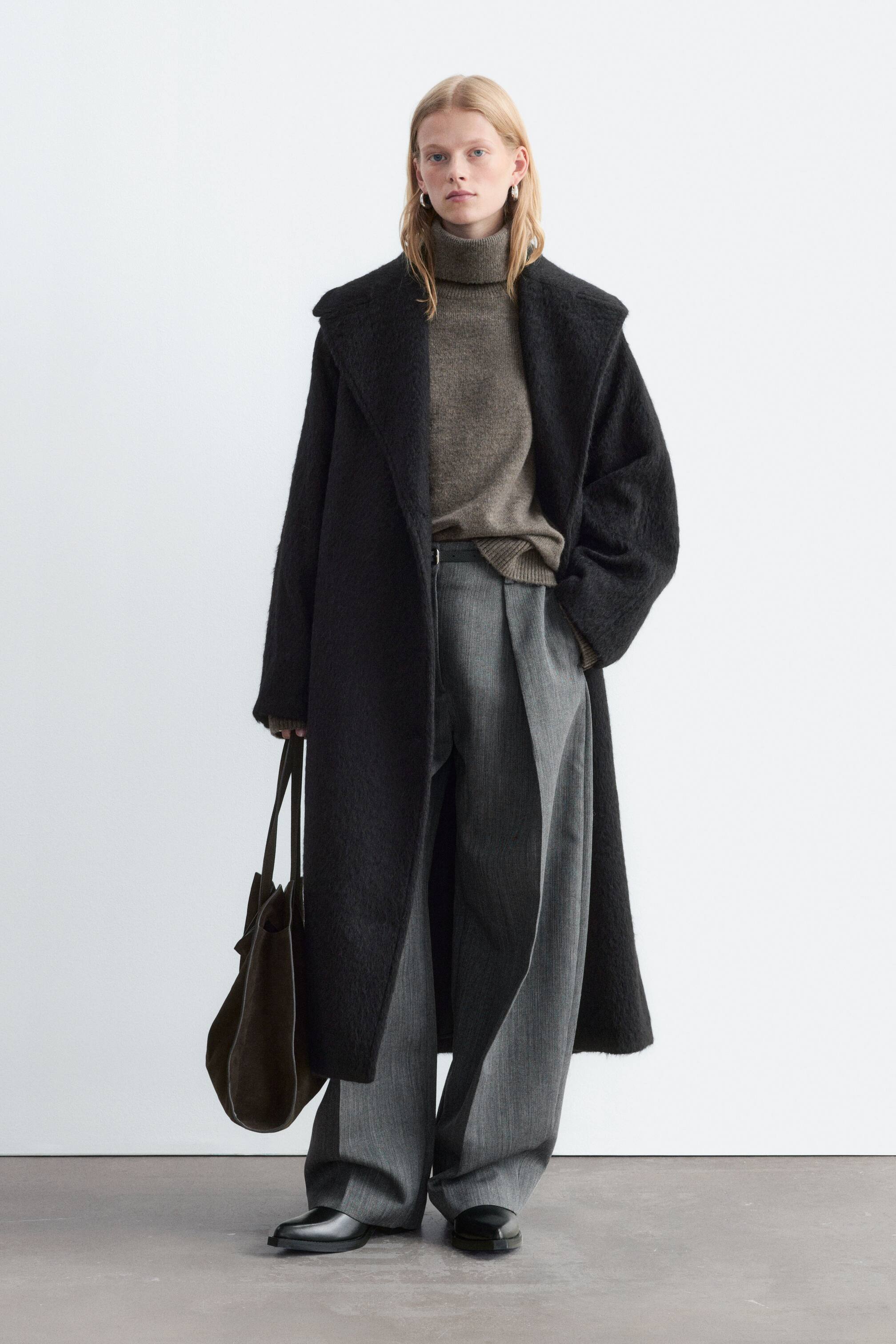 Visa större bild: Oversized ullkappa - Svart - DAM | H&M SE 1