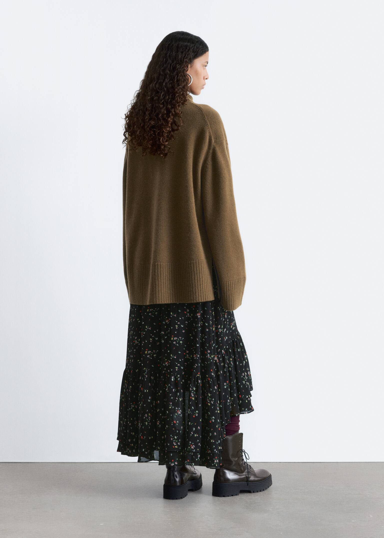 Oversized-Wollpullover mit Rollkragen - Braun/Dunkles Graubraun/Weinrot - 5