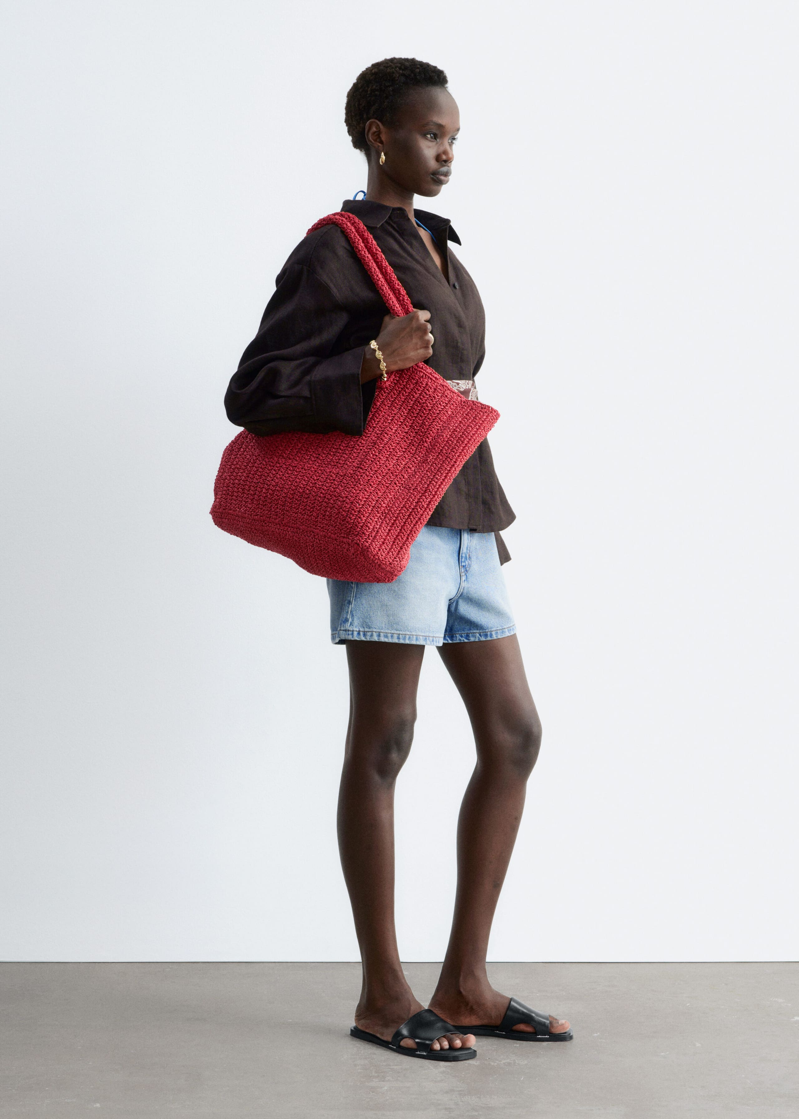 Leinenhemd mit Taille mit Falten - Hellbeige - Lookbook