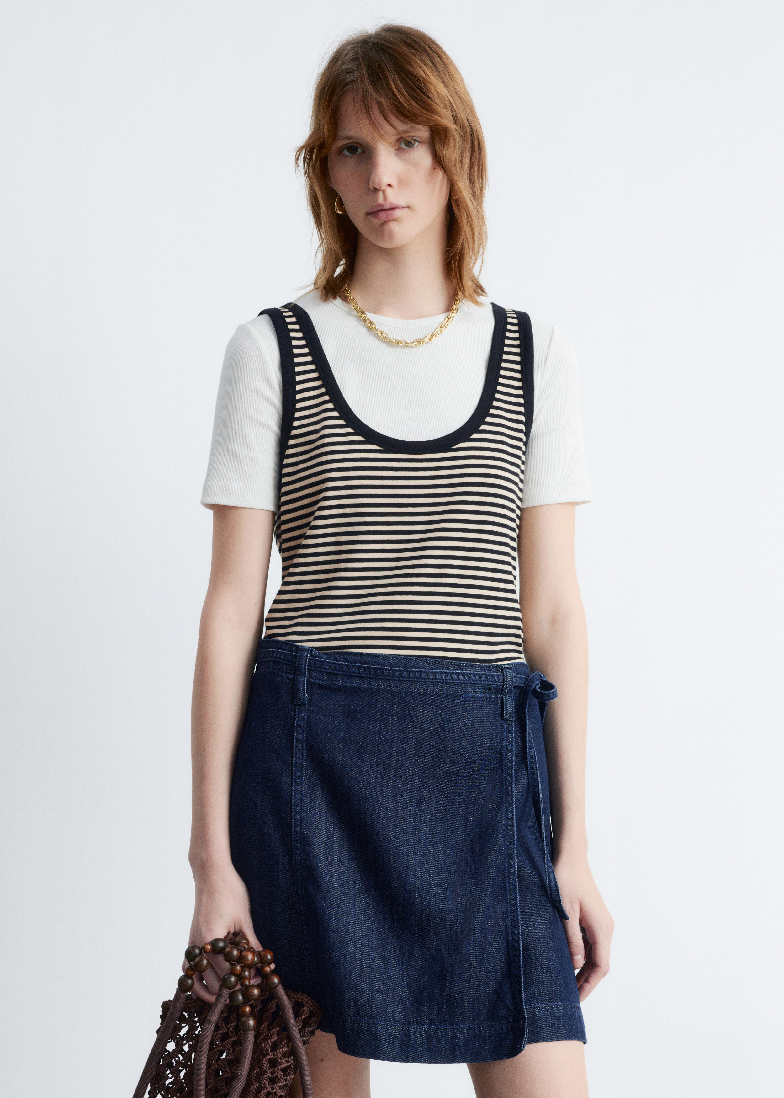 Textured Mini Skirt - Khaki - Mini skirts - & Other Stories AD