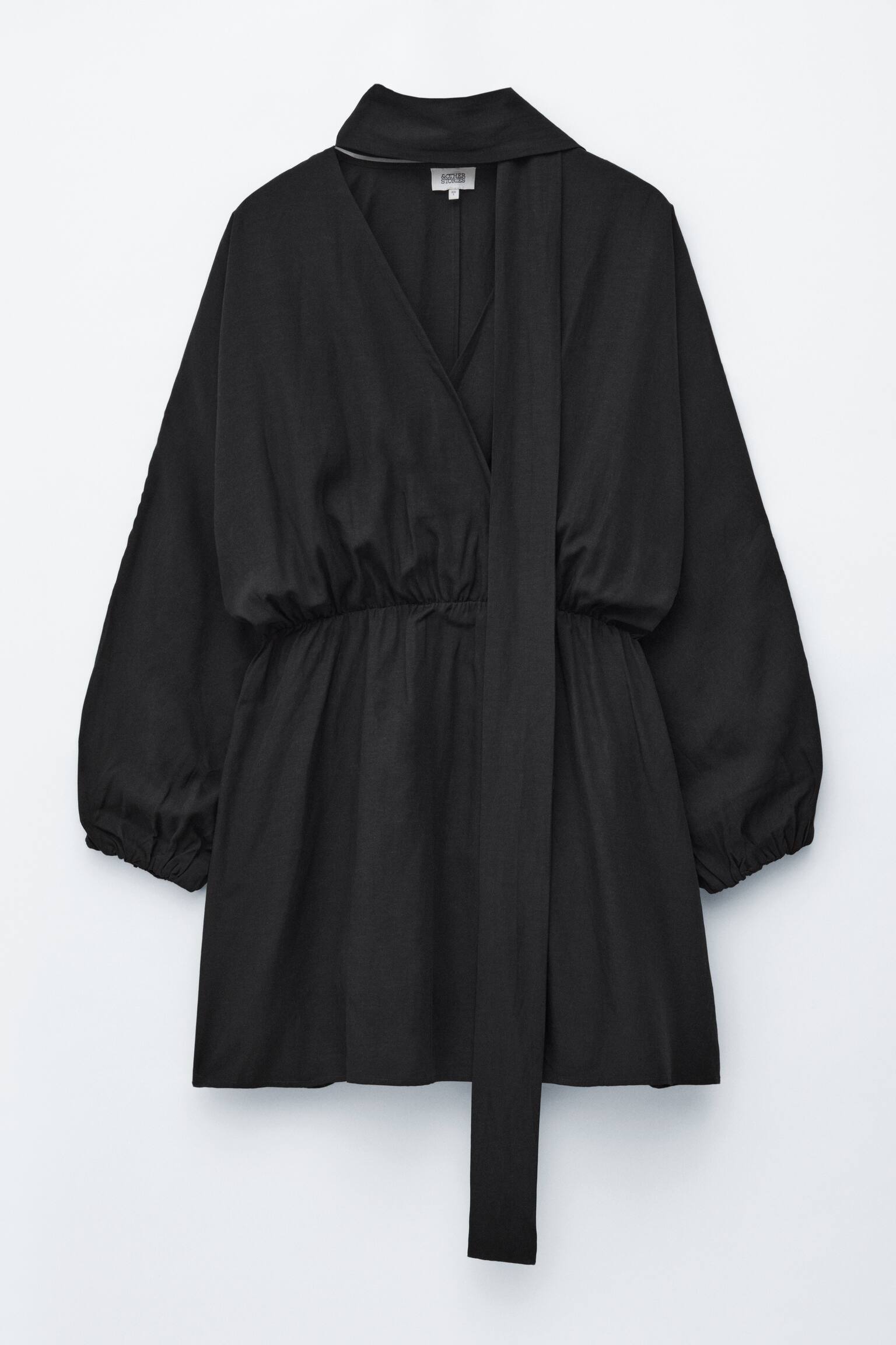 Kopertowa sukienka mini z szalikiem - Czarny/Biały - 2