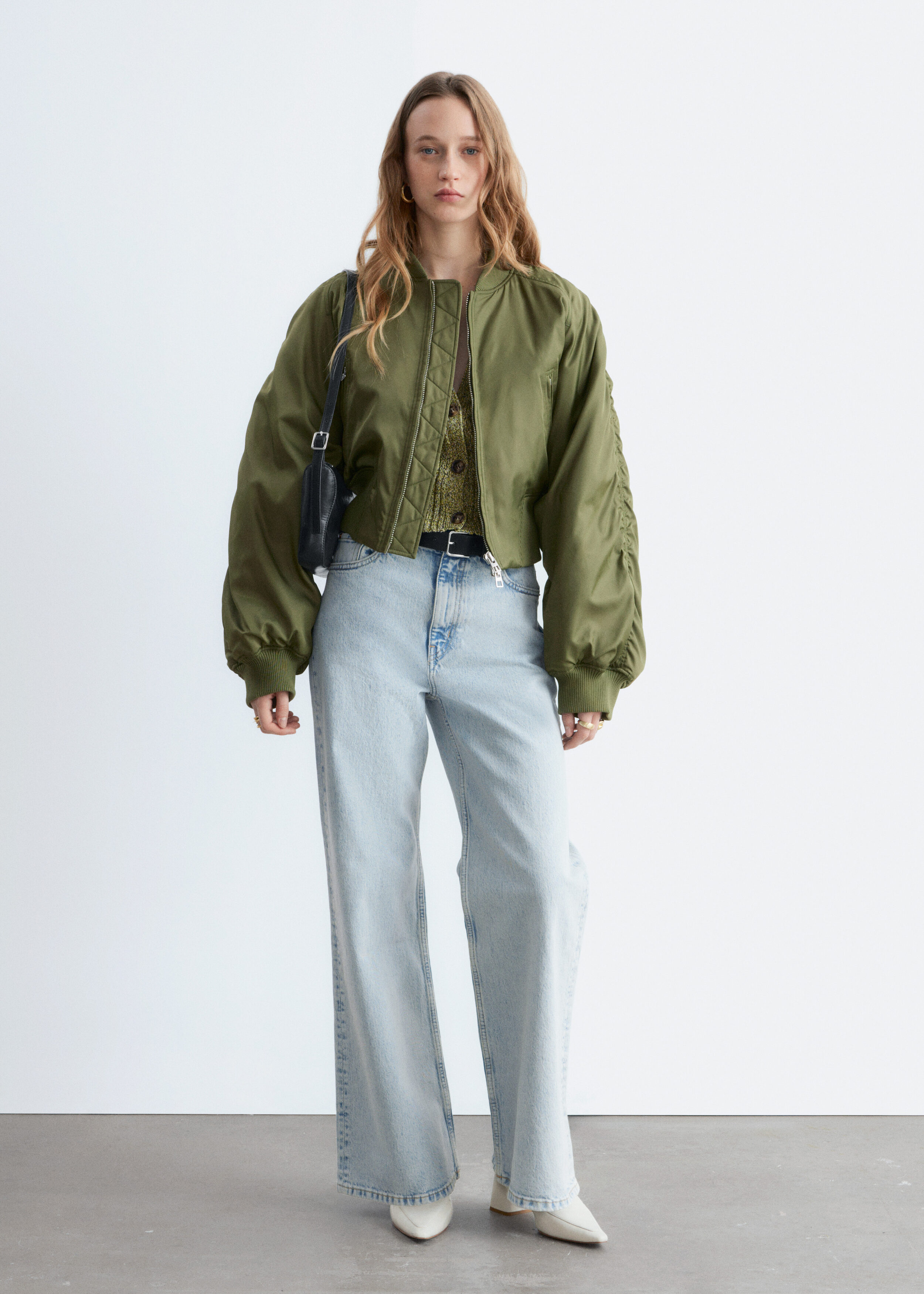 Wide-Leg Jeans
