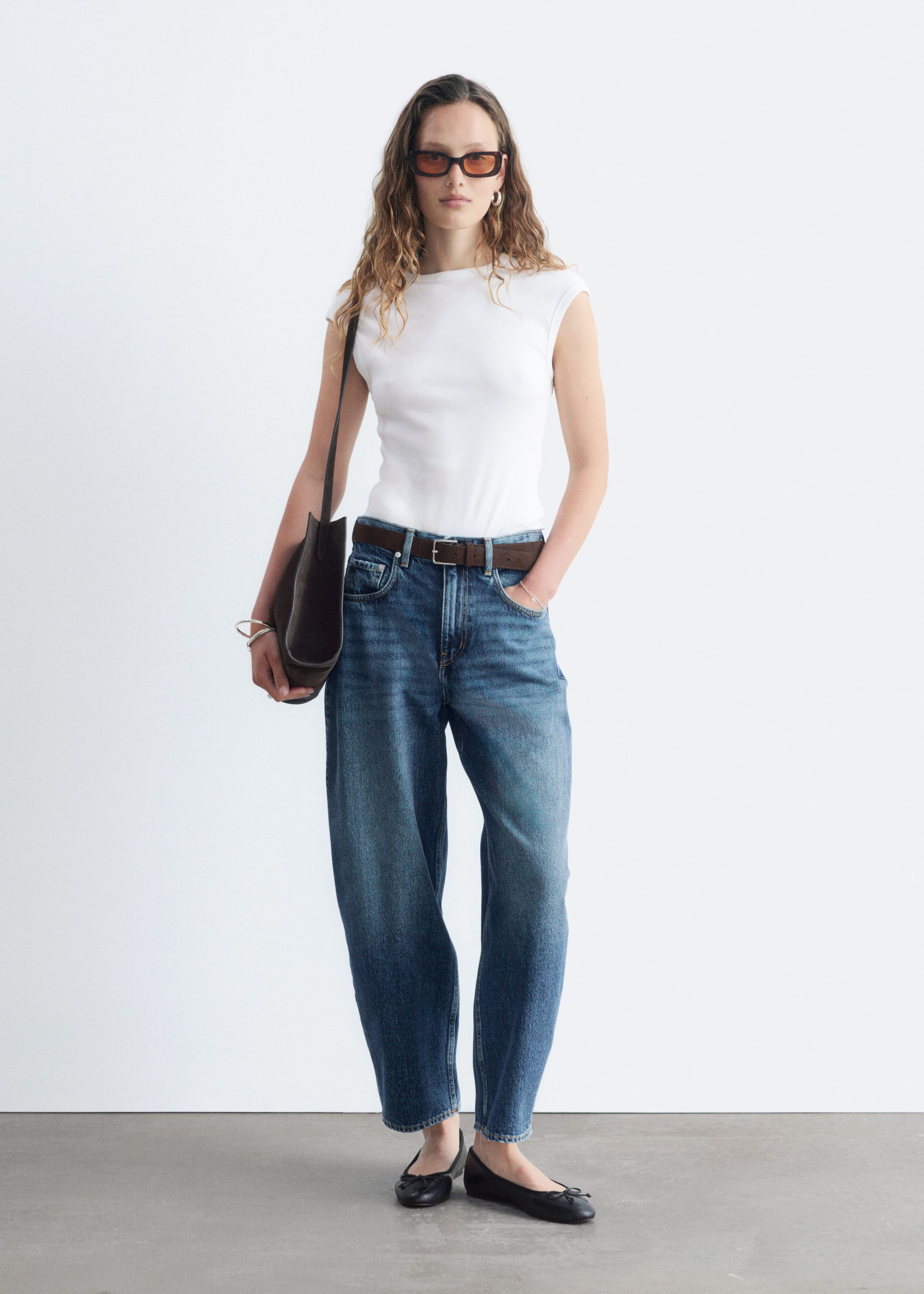Barrel-Leg Ankle Jeans - Washed blue - Lookbook