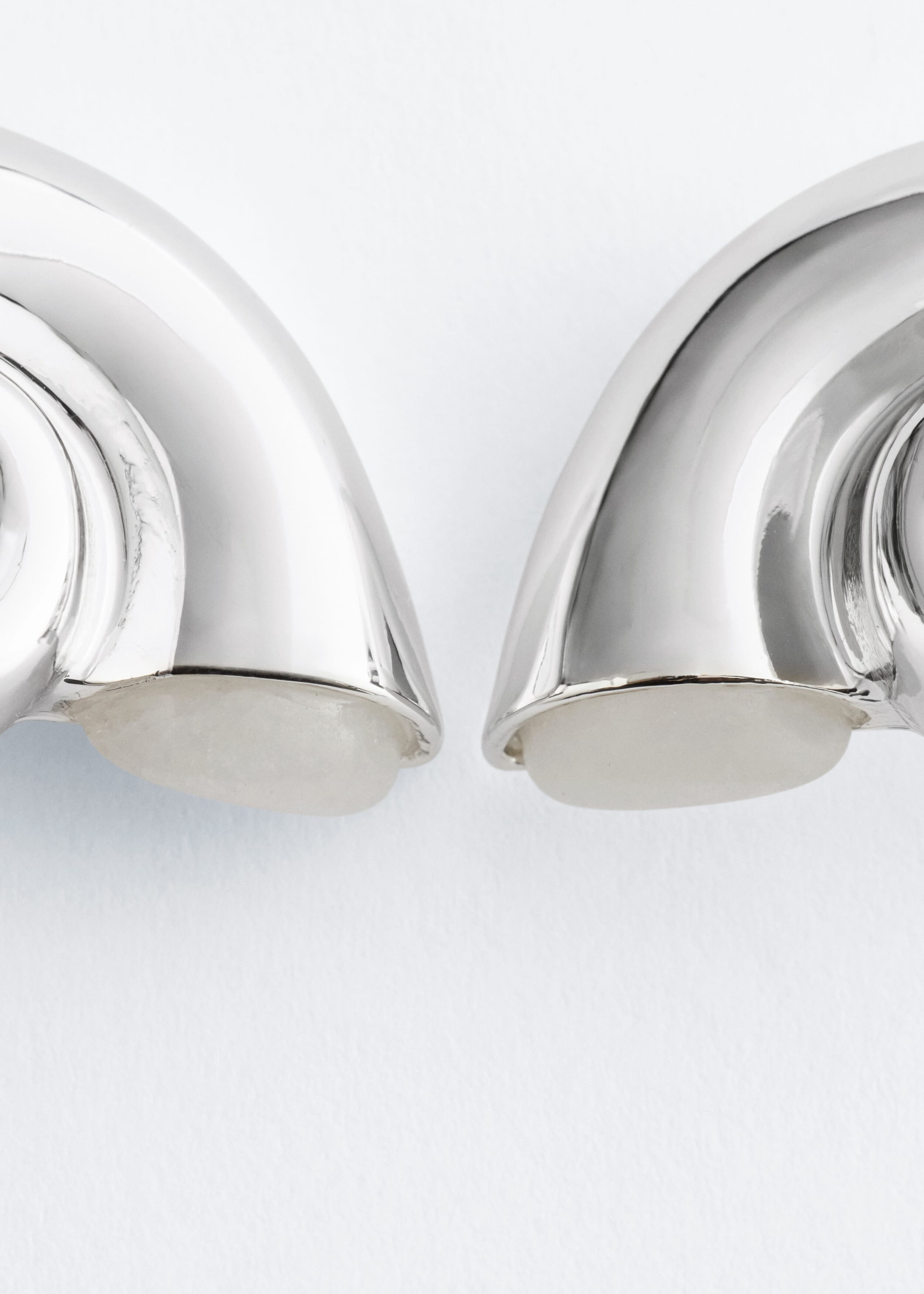Silver-Plated Shell Earrings - {{variantName}} - Descriptive Detail