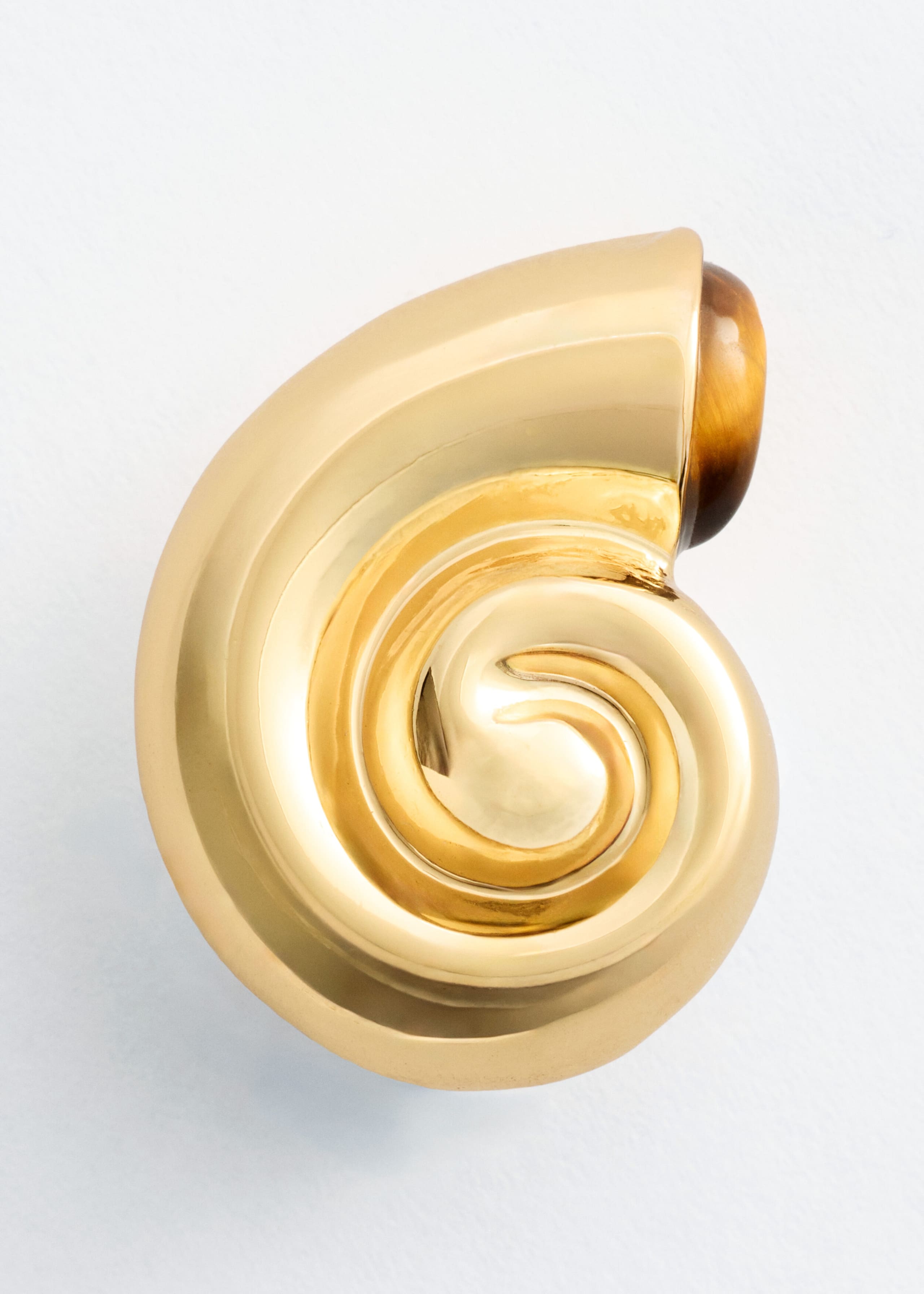 Gold-Plated Shell Earrings - {{variantName}} - Descriptive Detail