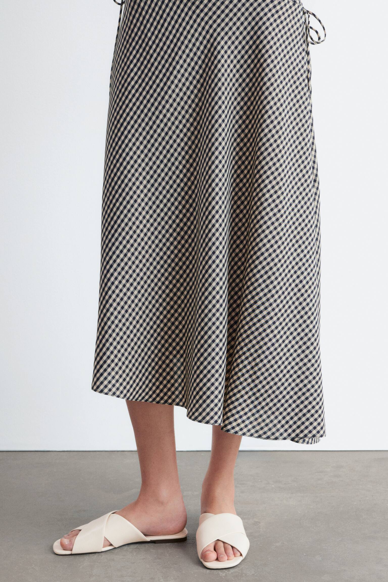 Crossover-sandaler - Crèmevit/Brun/Svart/Klarröd - 1