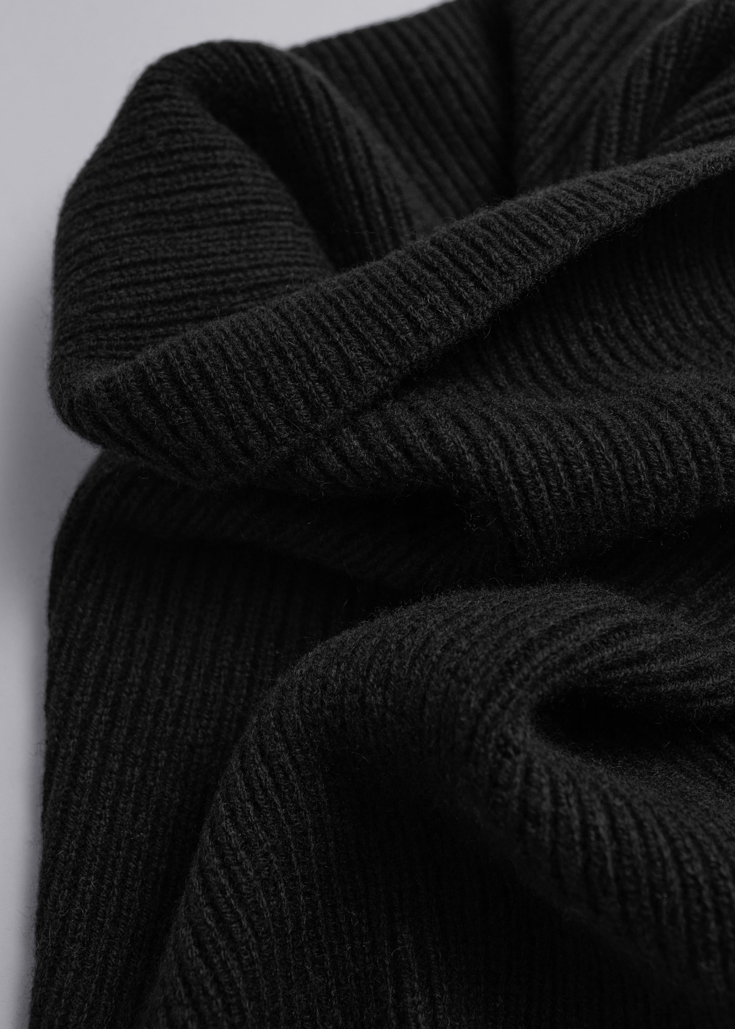 Soft Wool Tube Scarf - {{variantName}} - Descriptive Detail