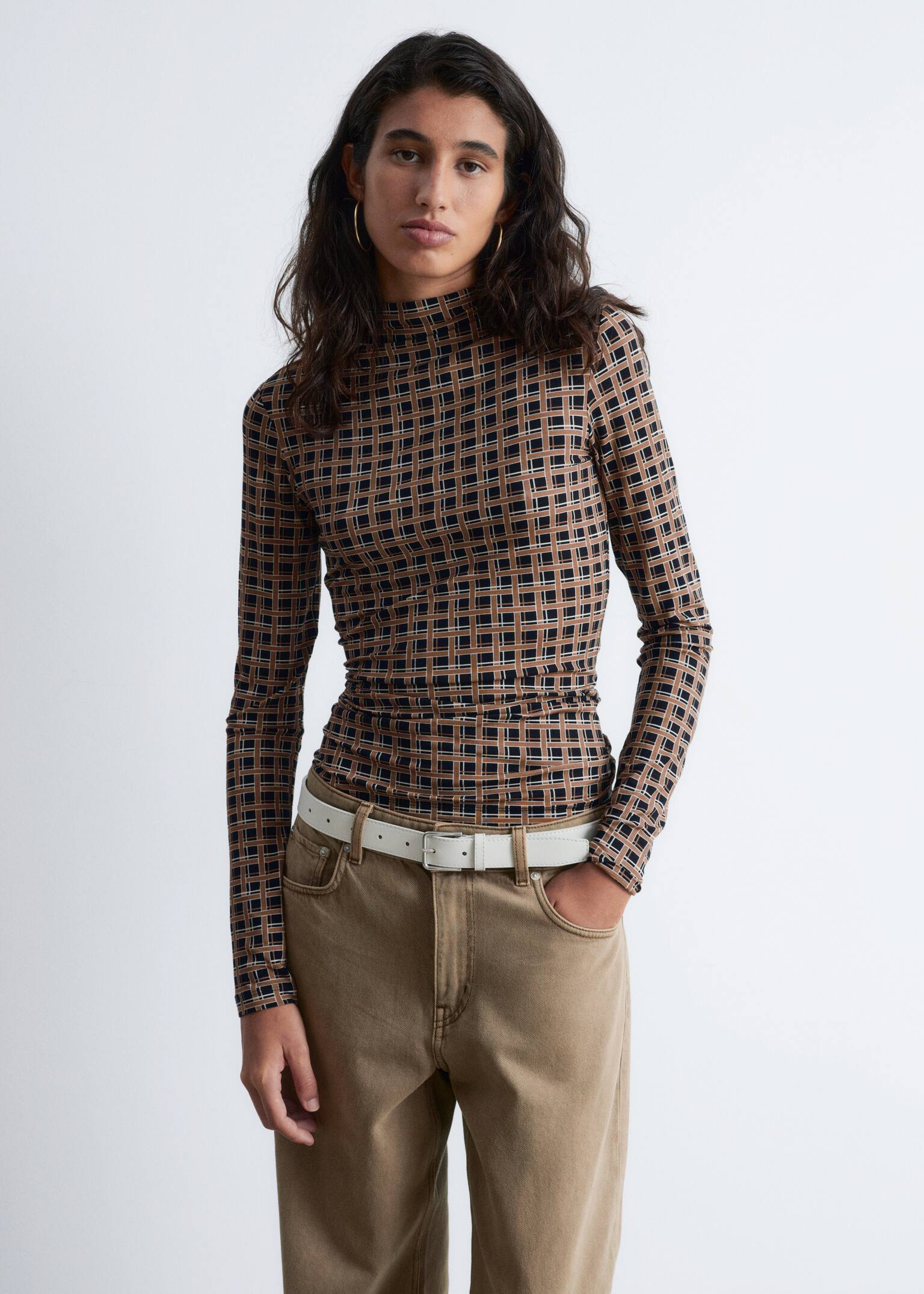 Oberteil mit Stehkragen - Schwarz/Braun Kariert/Braun/Leopardenmuster/Beige bedruckt/Dunkelbraun/Schwarz/Beige gestreift - 5