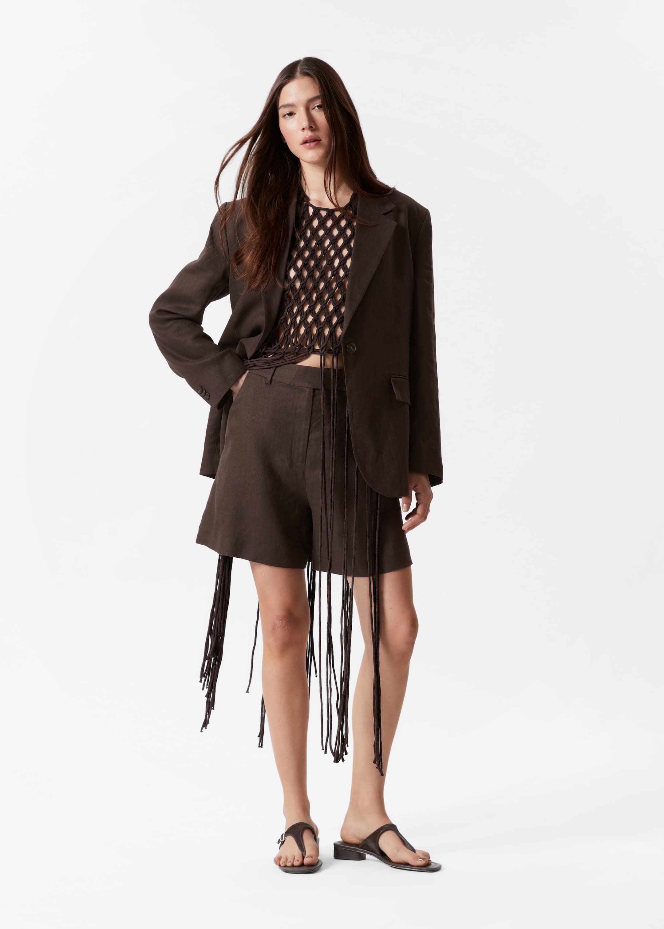 Ver imagen más grande: Pantalones cortos de lino - Marrón oscuro - MUJER | H&M ES 1