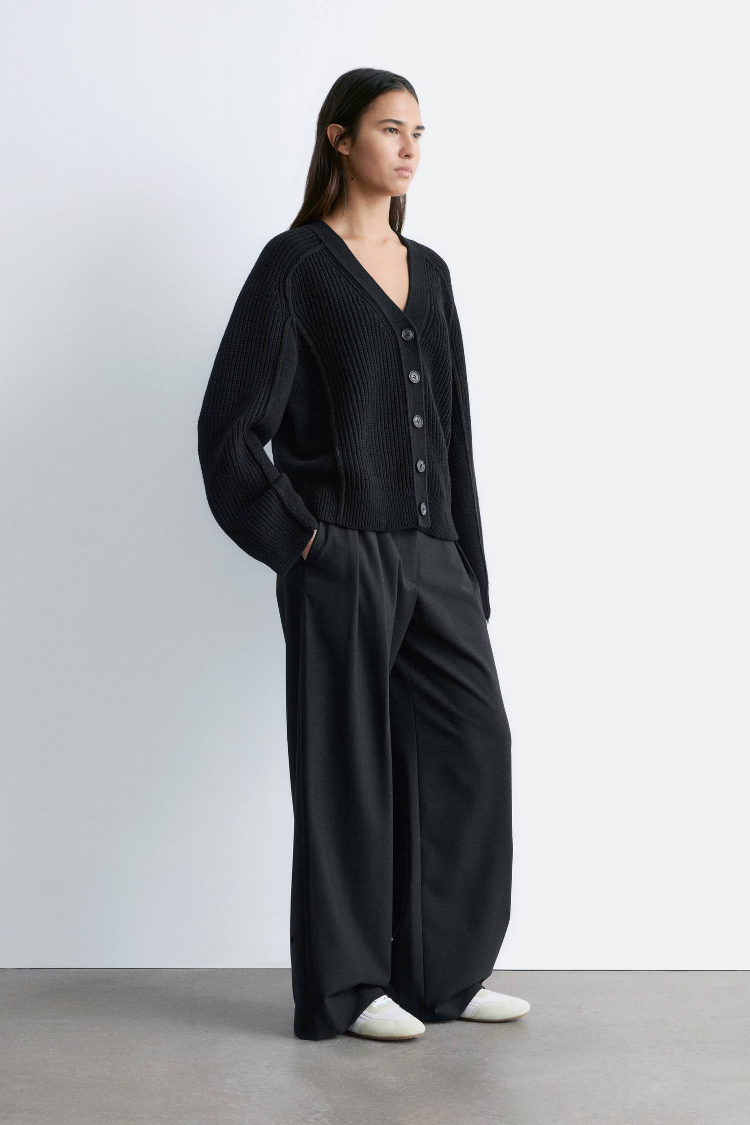 Cardigan en laine mérinos - Noir/Couleur crème - 1