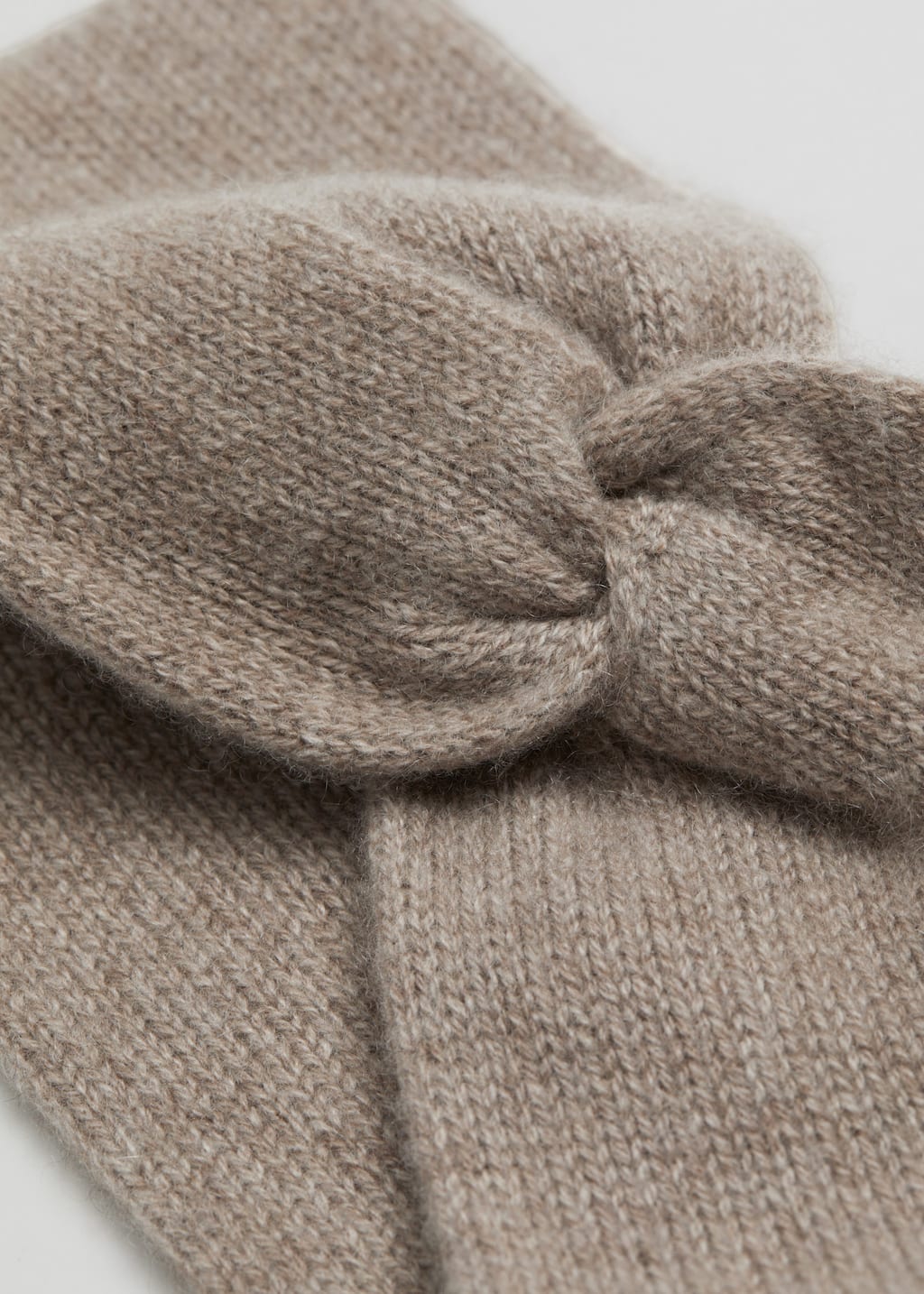 Twist-Front Cashmere Headband - {{variantName}} - Descriptive Detail