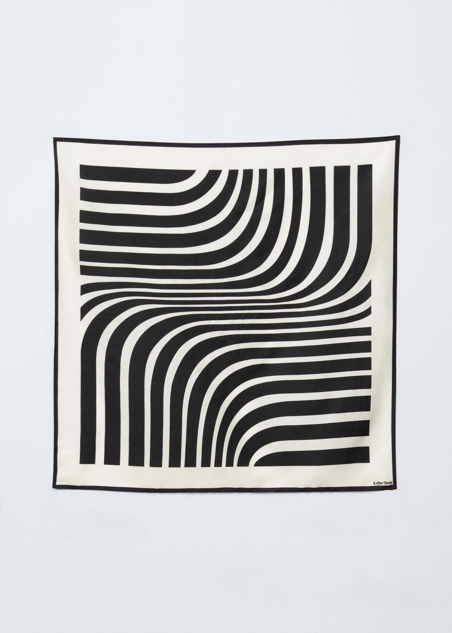 Kwadratowa jedwabna apaszka z graficznym nadrukiem - Czarny/kremowy - 4