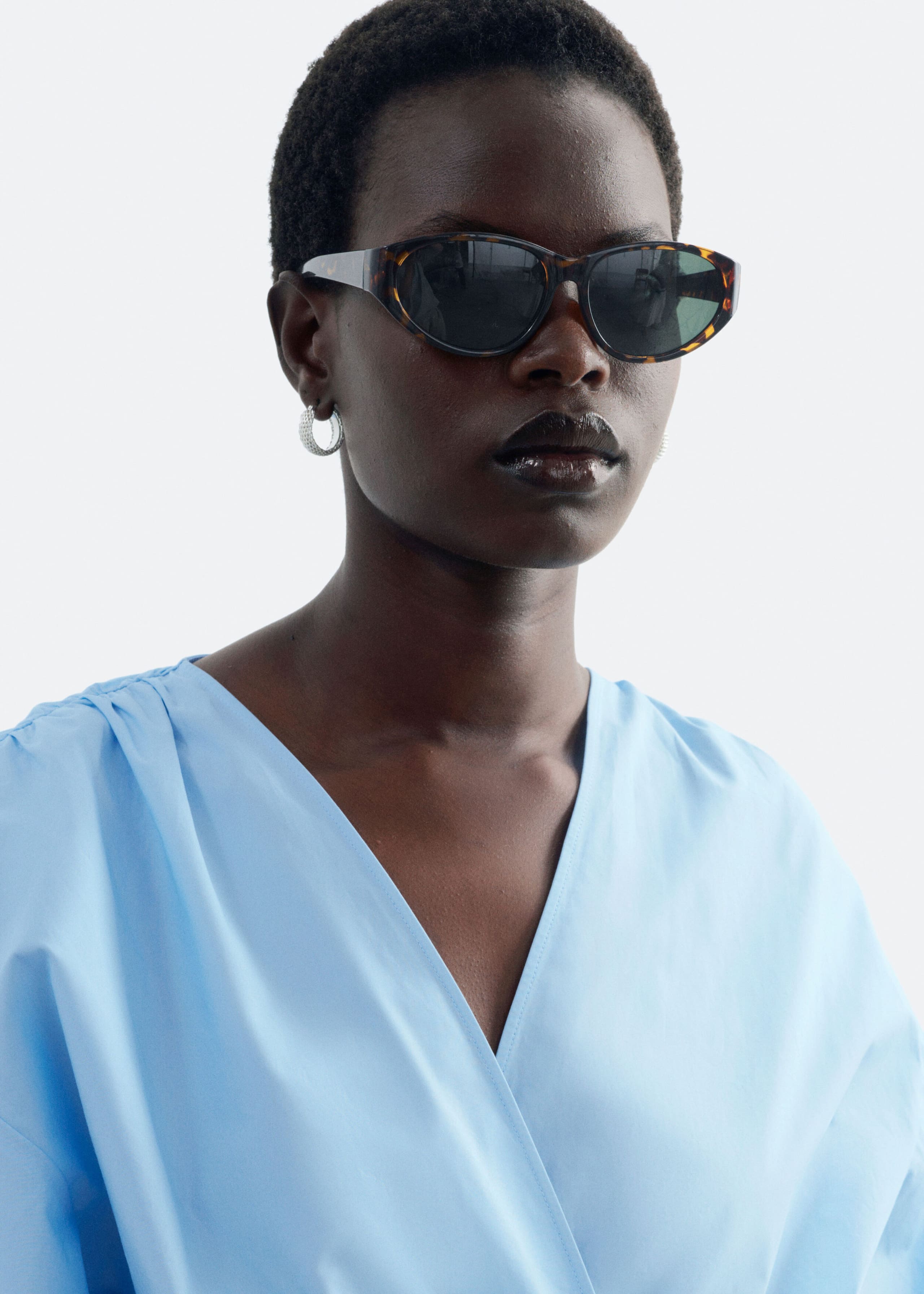 Katoenen blouse met overslag - Wit - Lookbook